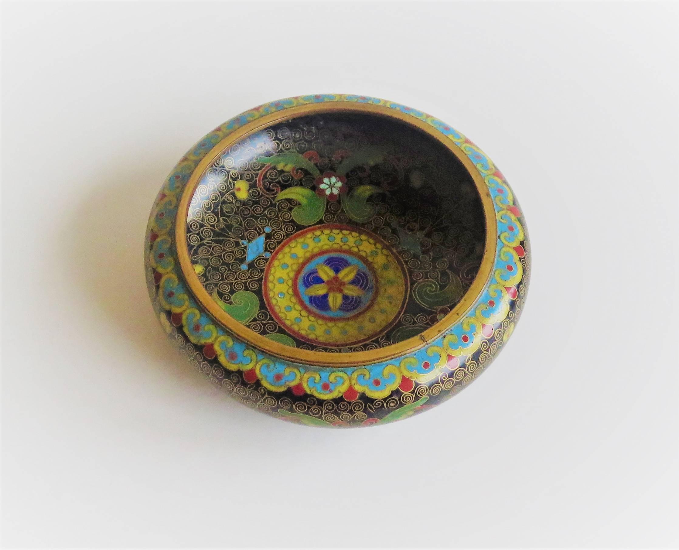 Ceramic PAIR of Chinese Cloisonné Bowls with Ruji head borders, Qing Circa 1840
