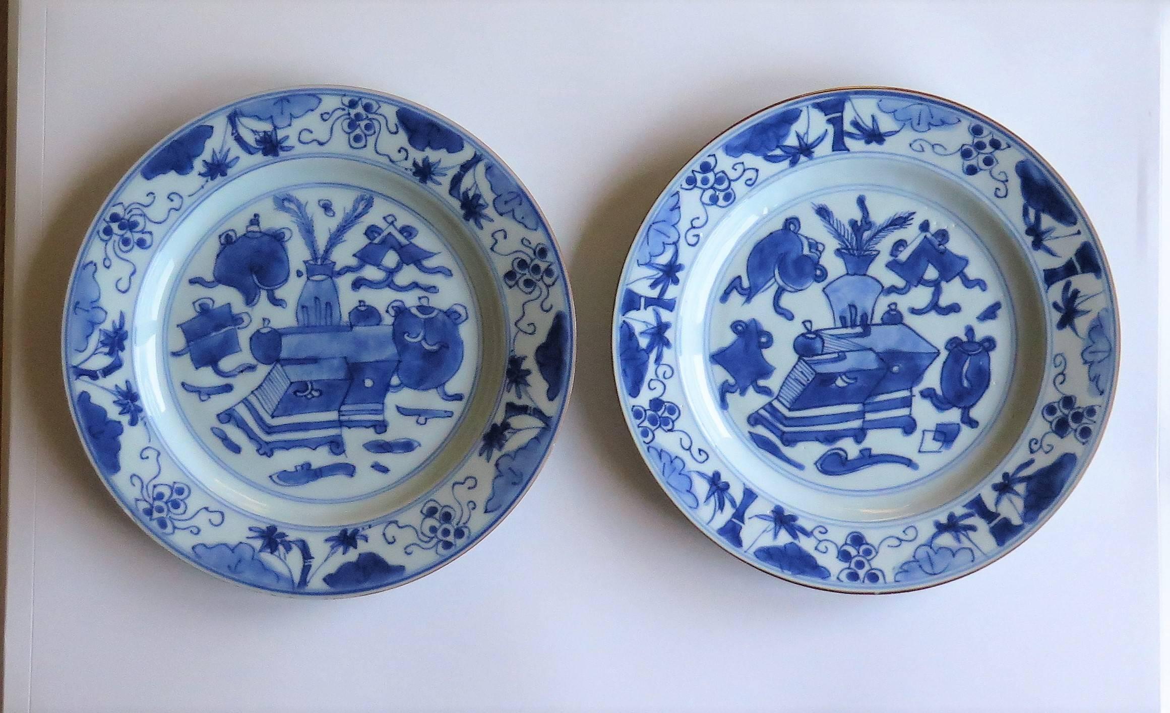 Hand-Painted Fine Pair of Chinese Porcelain Plates Blue and White, 18th Century Qing Ca 1735