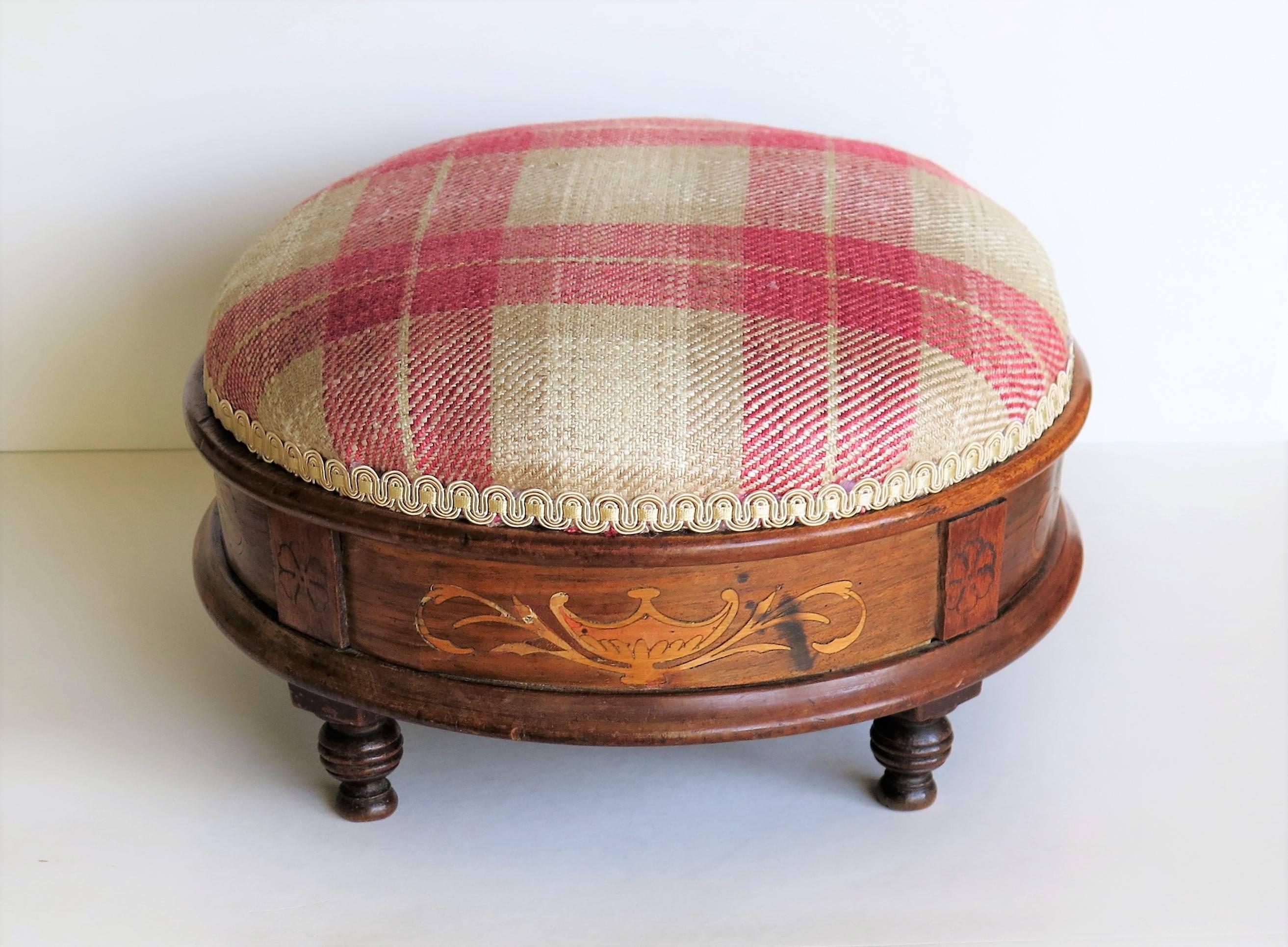 Early Victorian Foot stool Walnut Marquetry Inlay Re-upholstered, Ca. 1845 In Good Condition In Lincoln, Lincolnshire