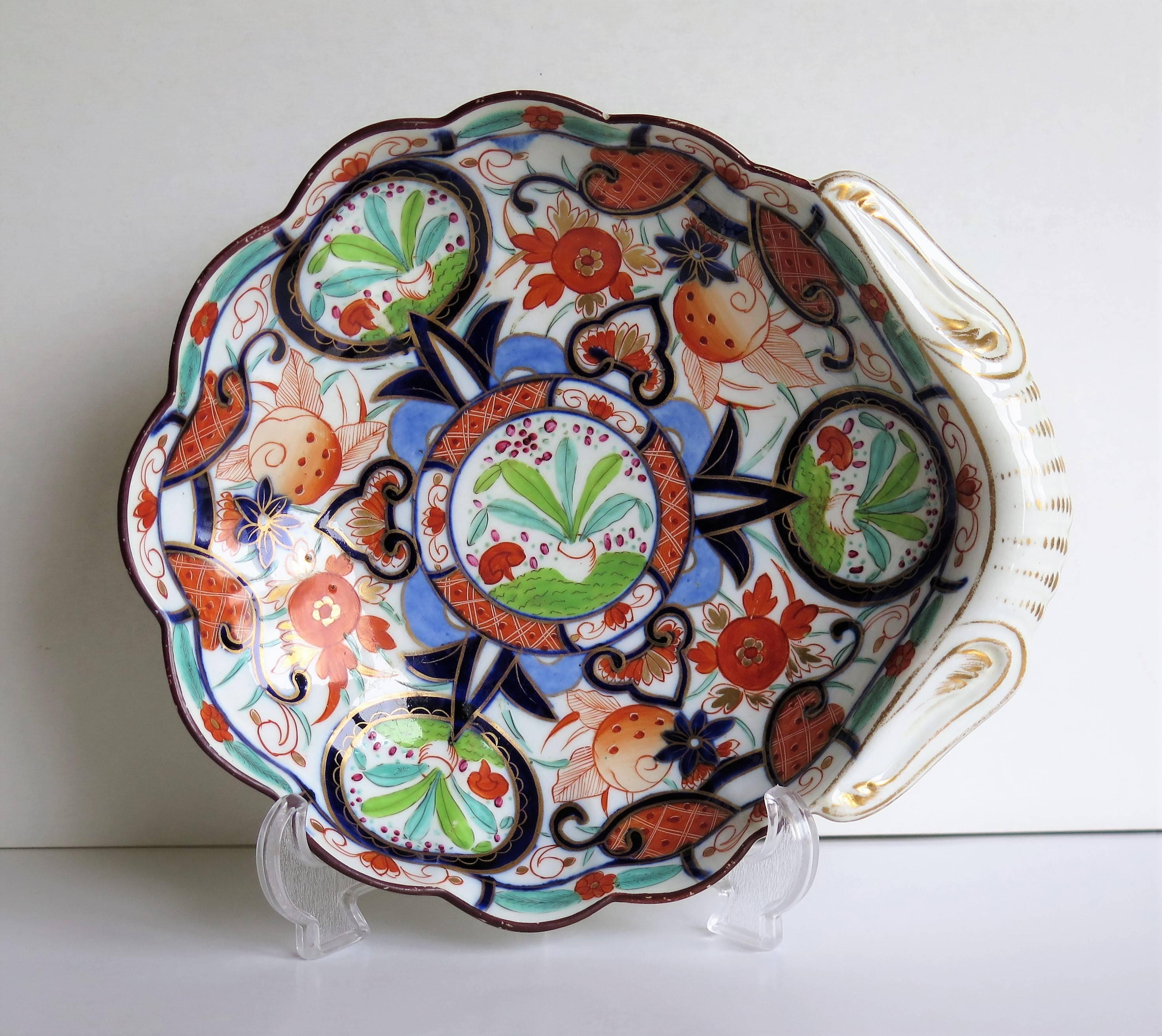 English Early 19th Century Shell Desert Dish, Coalport or Spode, Porcelain Hand-Painted