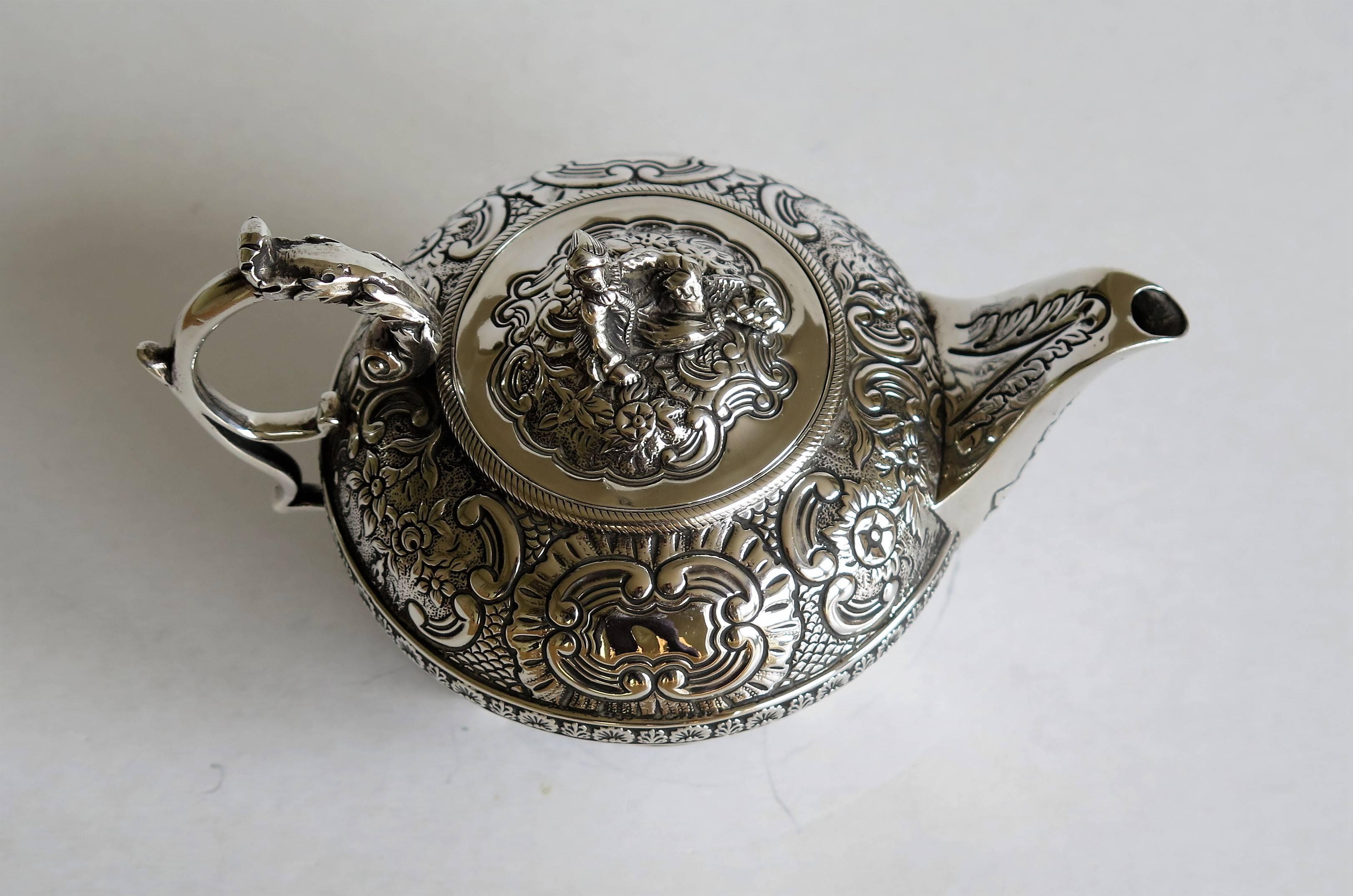 Georgian Bachelors Teapot Sterling Silver by Joseph Preedy, London 1817 In Good Condition For Sale In Lincoln, Lincolnshire