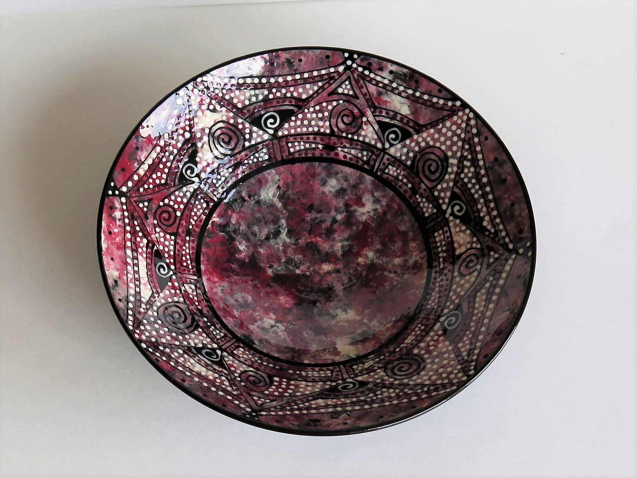 Studio Pottery Ceramic Bowl Hand Thrown and Decorated Signed, Mid-20th C. In Good Condition In Lincoln, Lincolnshire