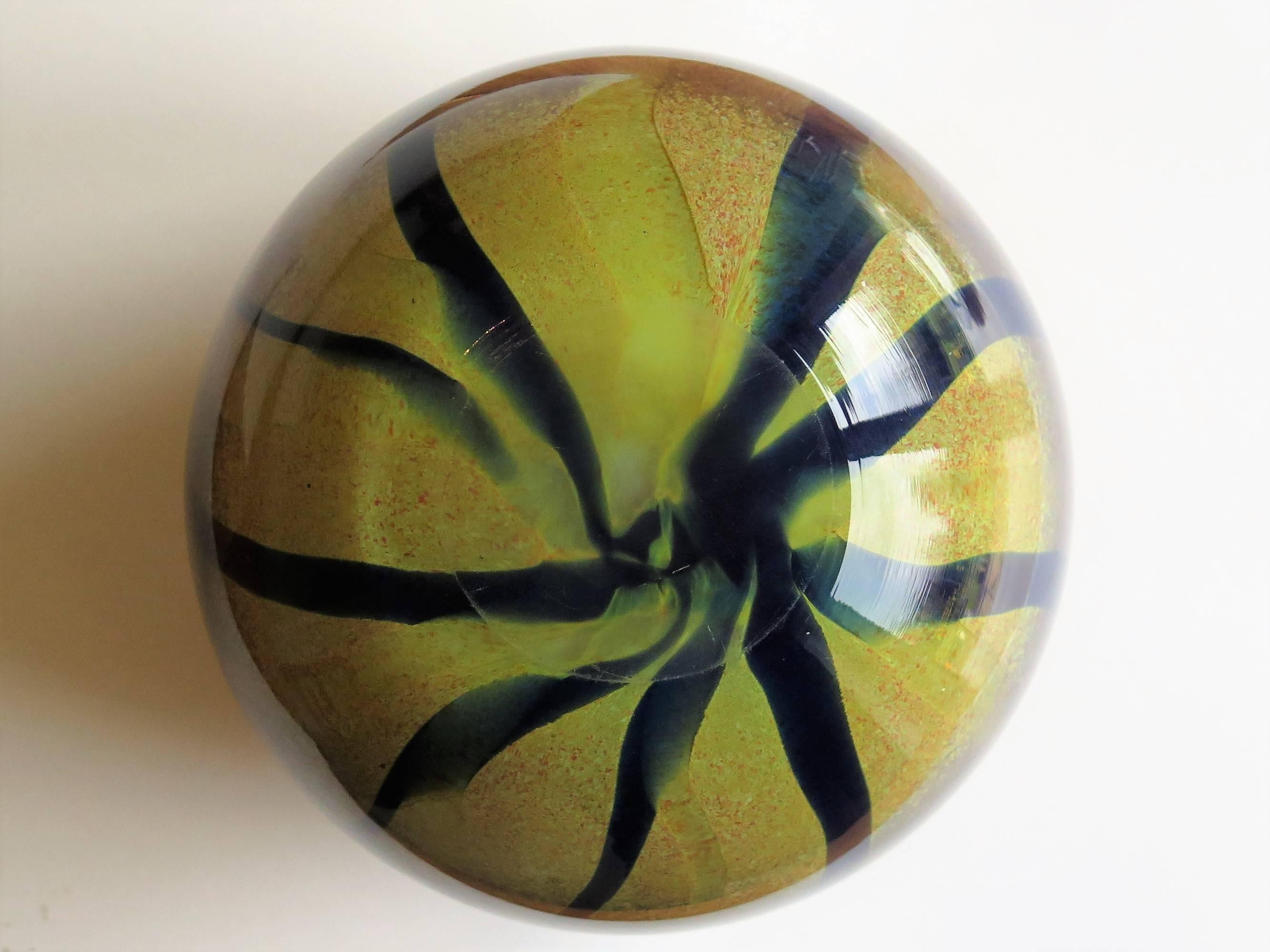 Murano Glass Globe Vase Spiral Design with Foil Label, Circa 1950s 3
