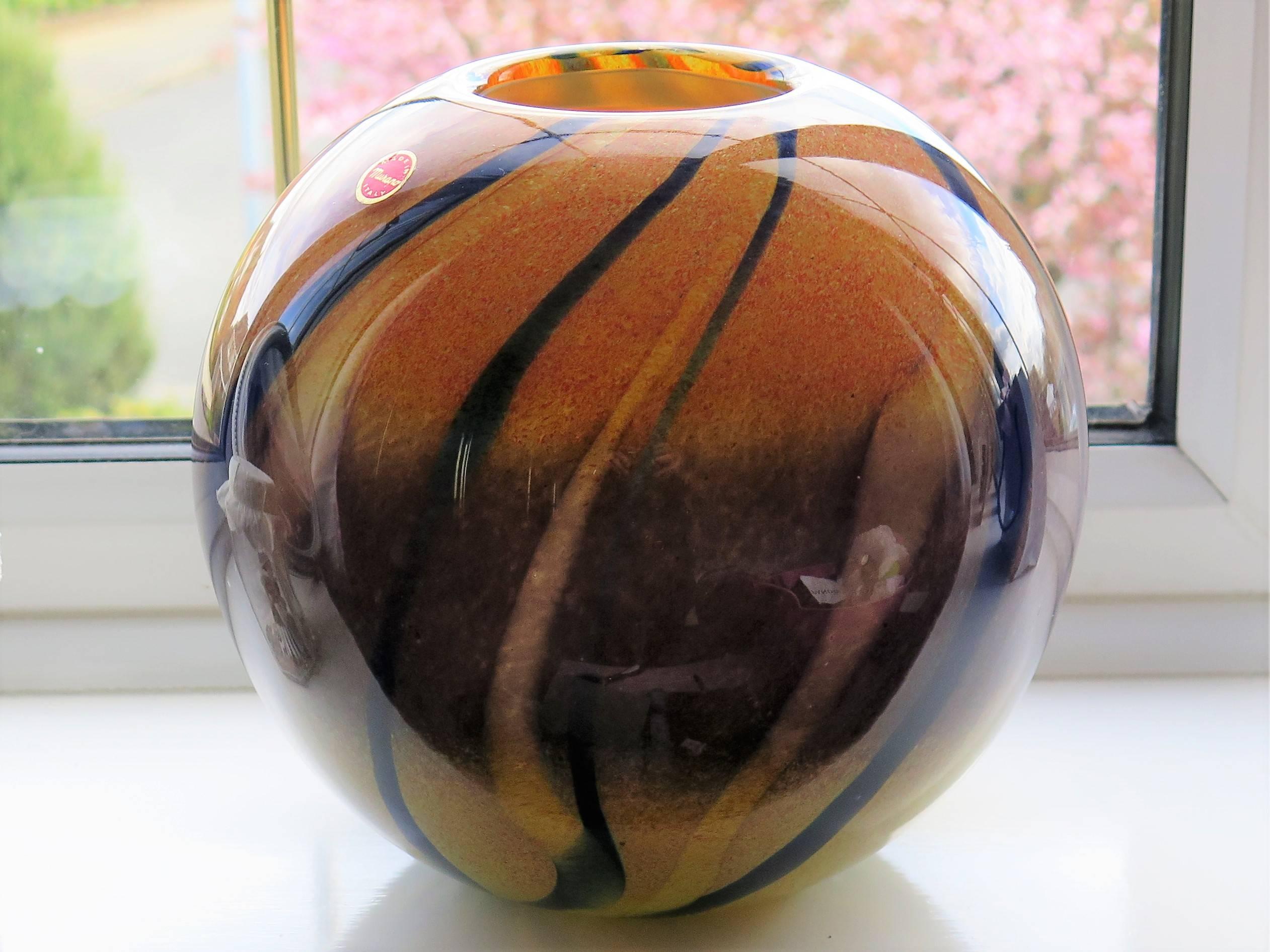 Murano Glass Globe Vase Spiral Design with Foil Label, Circa 1950s In Good Condition In Lincoln, Lincolnshire