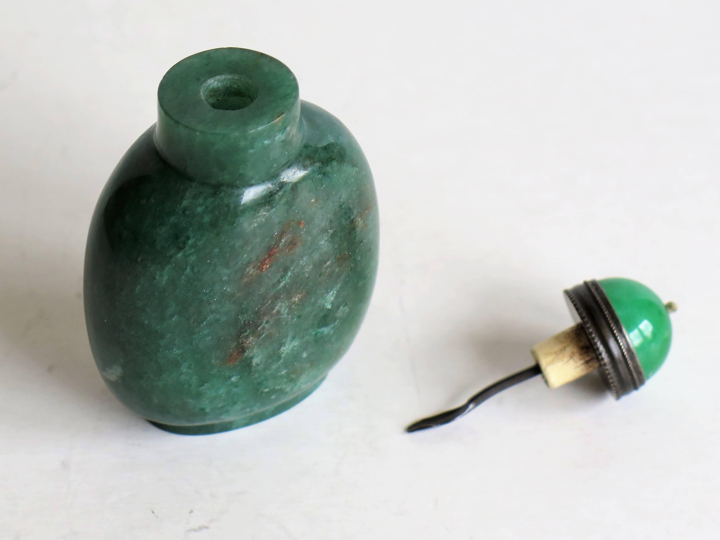 Chinese Snuff Bottle Natural Agate Mottled Green Stopper with Spoon, Ca 1920s 2