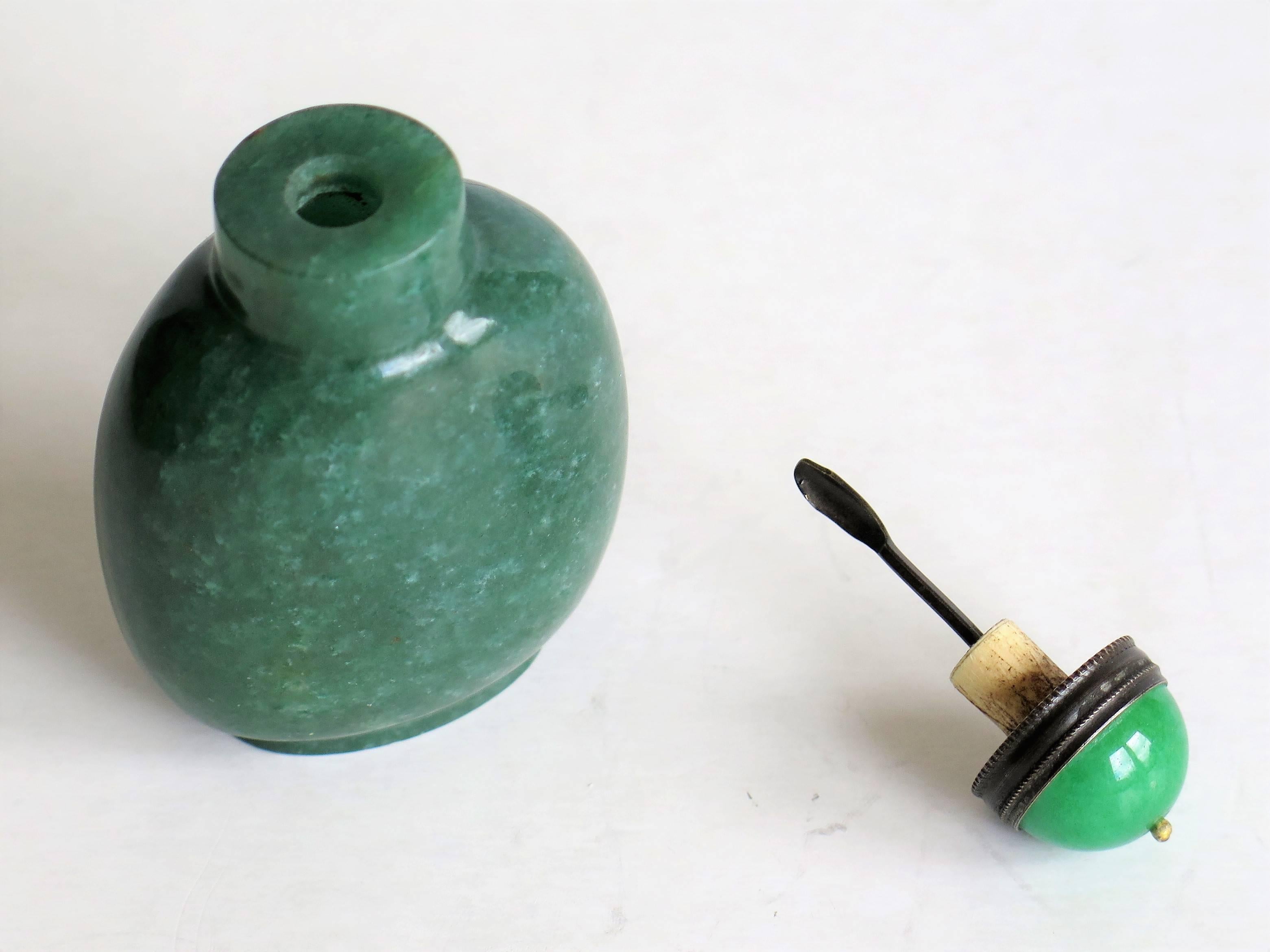 Chinese Snuff Bottle Natural Agate Mottled Green Stopper with Spoon, Ca 1920s 3