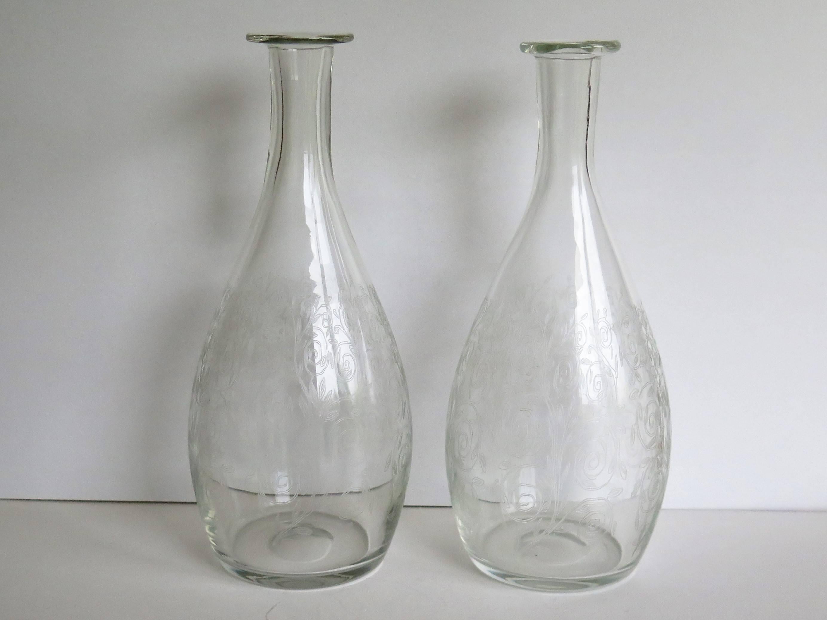 Victorian Fine Pair of Glass Carafes, Jugs or Vases Hand-blown and engraved, Late 19th C.