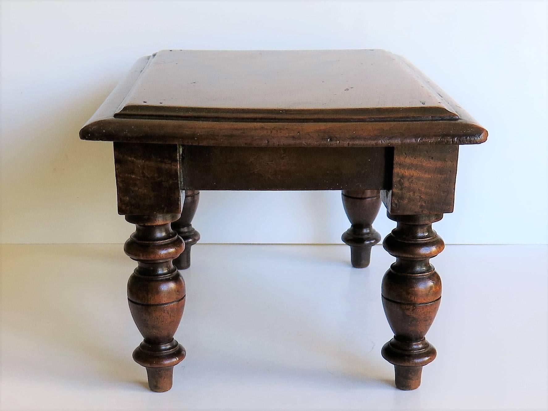 Great Britain (UK) Early Victorian, Low Stand or Stool, Mahogany, Turned Legs, English, circa 1840