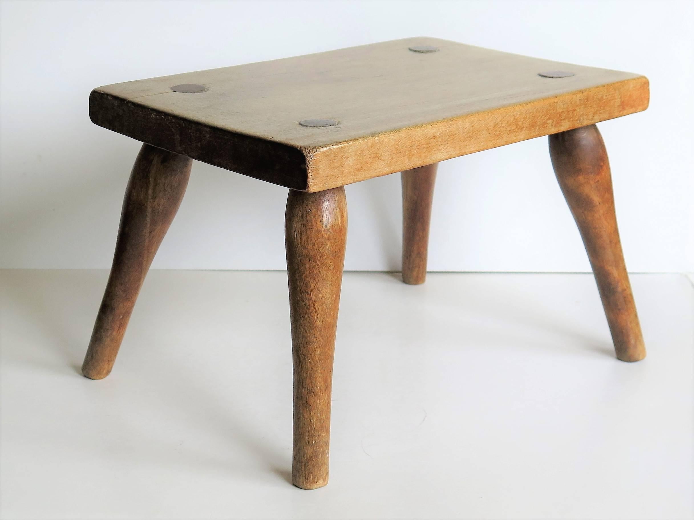 Late Georgian Country Stool or Candle Stand Ash and Beech, English Ca 1820 In Good Condition In Lincoln, Lincolnshire