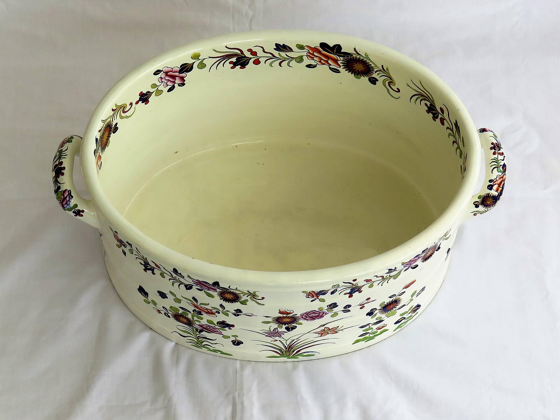 Hand-Painted Very Rare Spode Foot Bath Earthenware Chinese Flowers Pattern 2963, Circa 1820