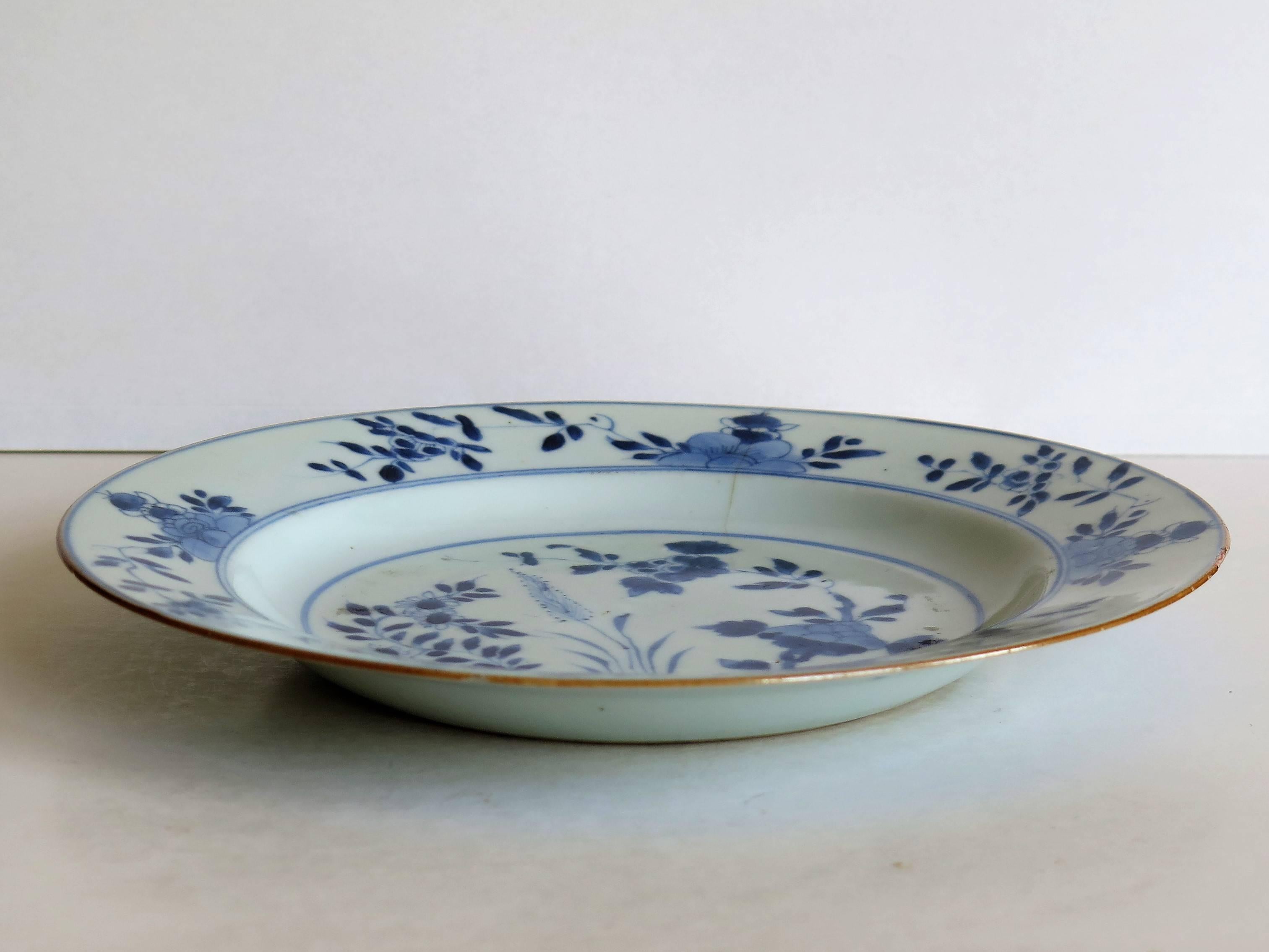 18th Century Chinese Export Porcelain Plate Blue and White, Qing Circa 1735 1