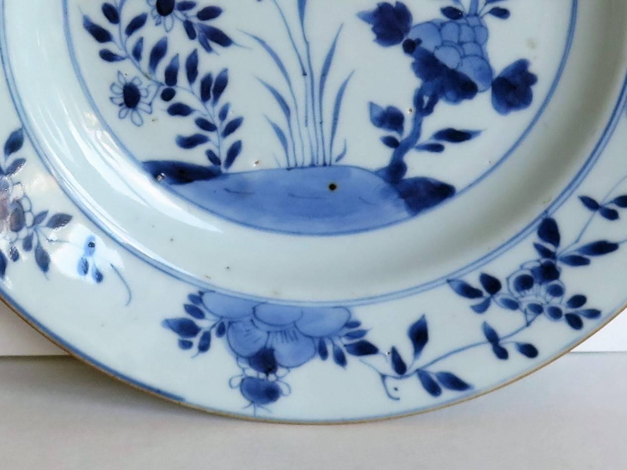 18th Century Chinese Export Porcelain Plate Blue and White, Qing Circa 1735 3