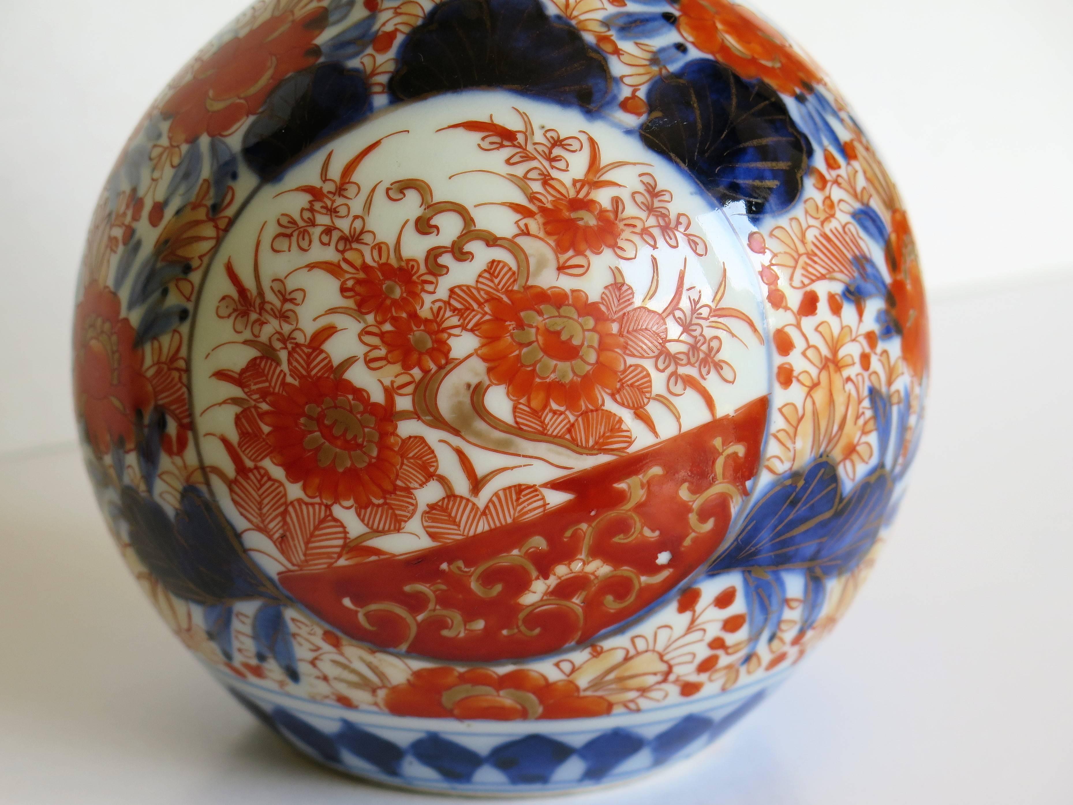 19th Century Japanese Double Gourd Vase Central Knop Imari Pattern, Meiji Period 2