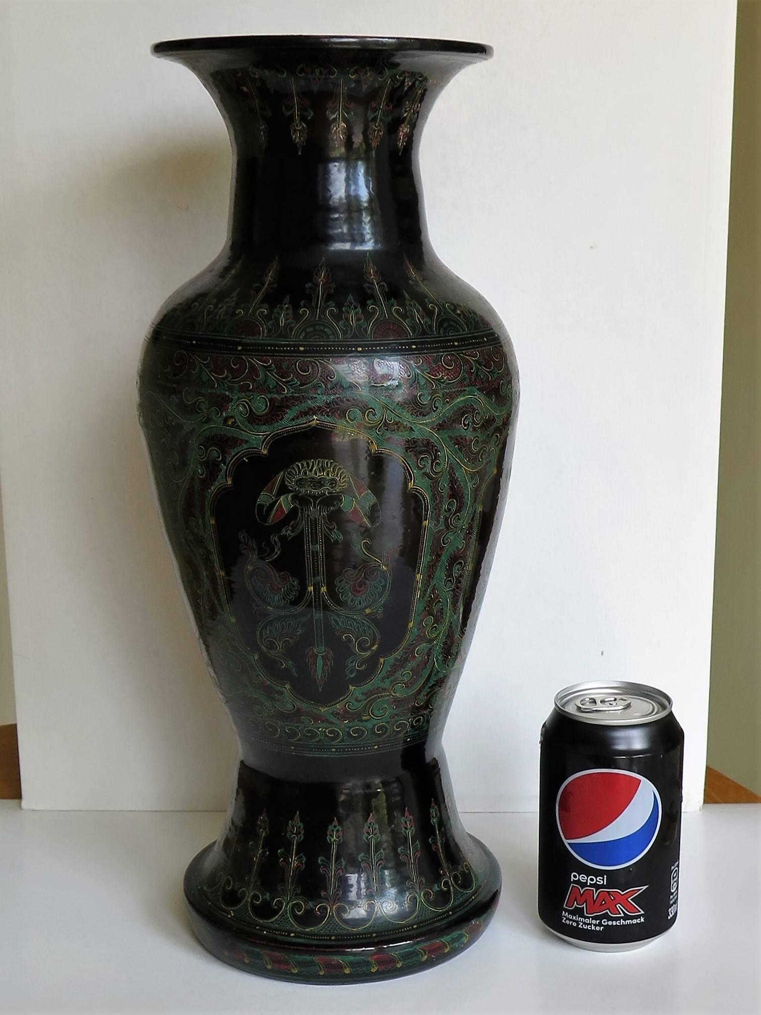 Large Laquered Vase very Finely Hand Painted,  Central Asian Mid 19th Century  4