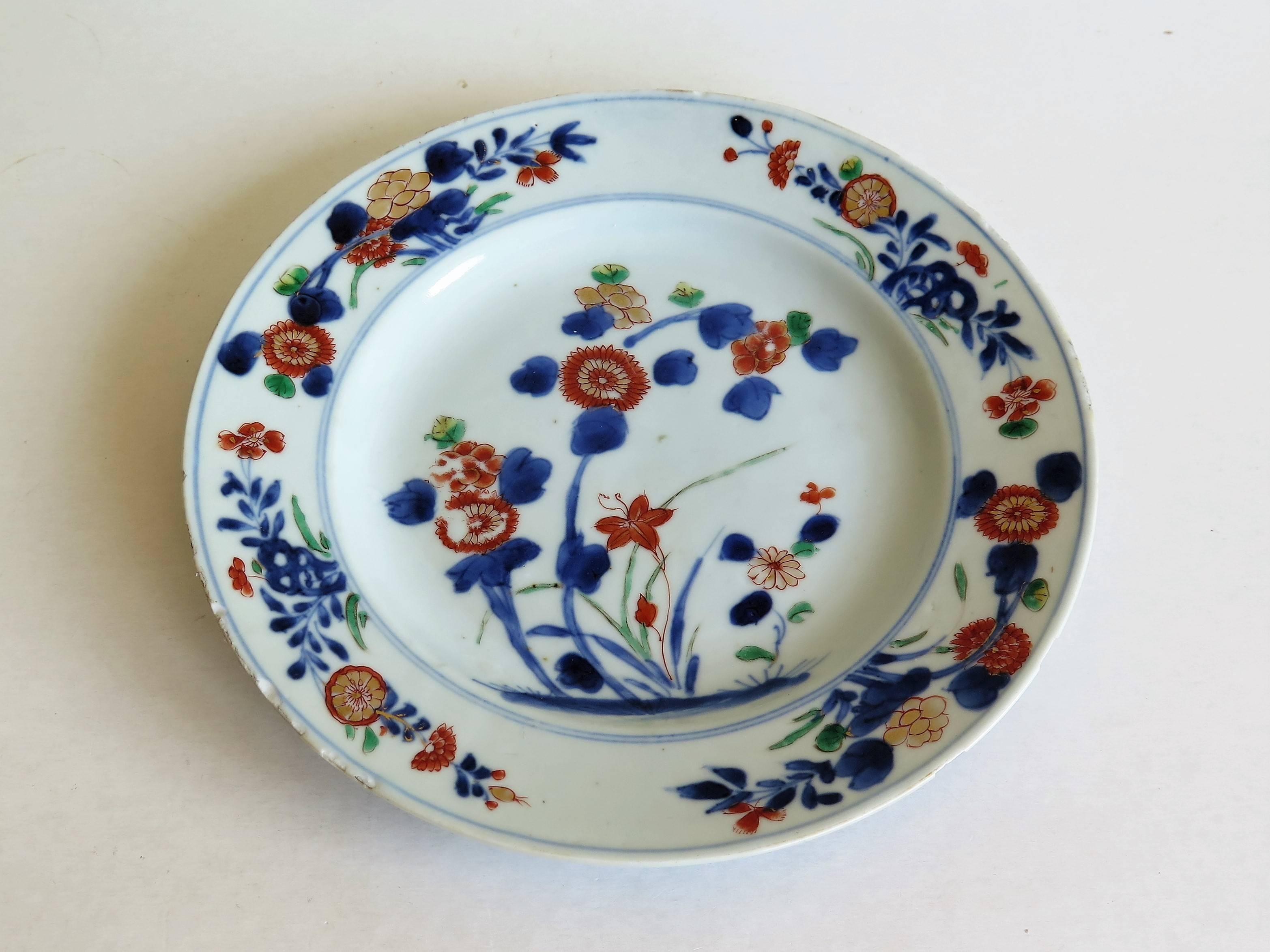 Hand-Painted Chinese Qing Kangxi period Plate porcelain 5-Color Hand Painted, Circa 1700