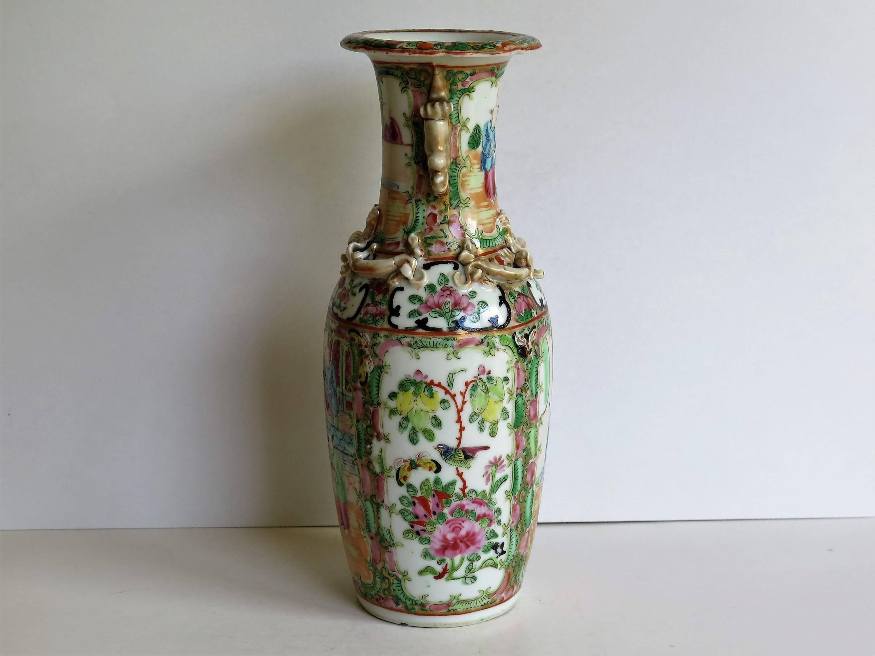 chinesische Export-Rosenmedaillon-Porzellanvase oder Lampensockel aus dem 19. Jahrhundert, Qing, ca. 1860 (Chinesischer Export)