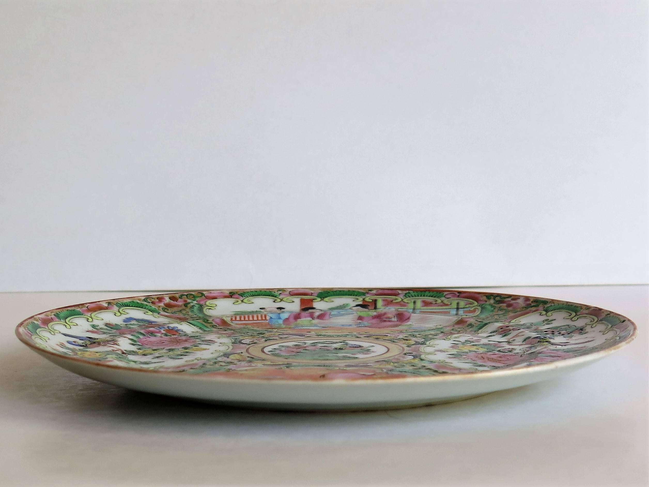 19th Century Chinese Export Porcelain Plate or Dish Rose Medallion, Qing Ca 1870 2
