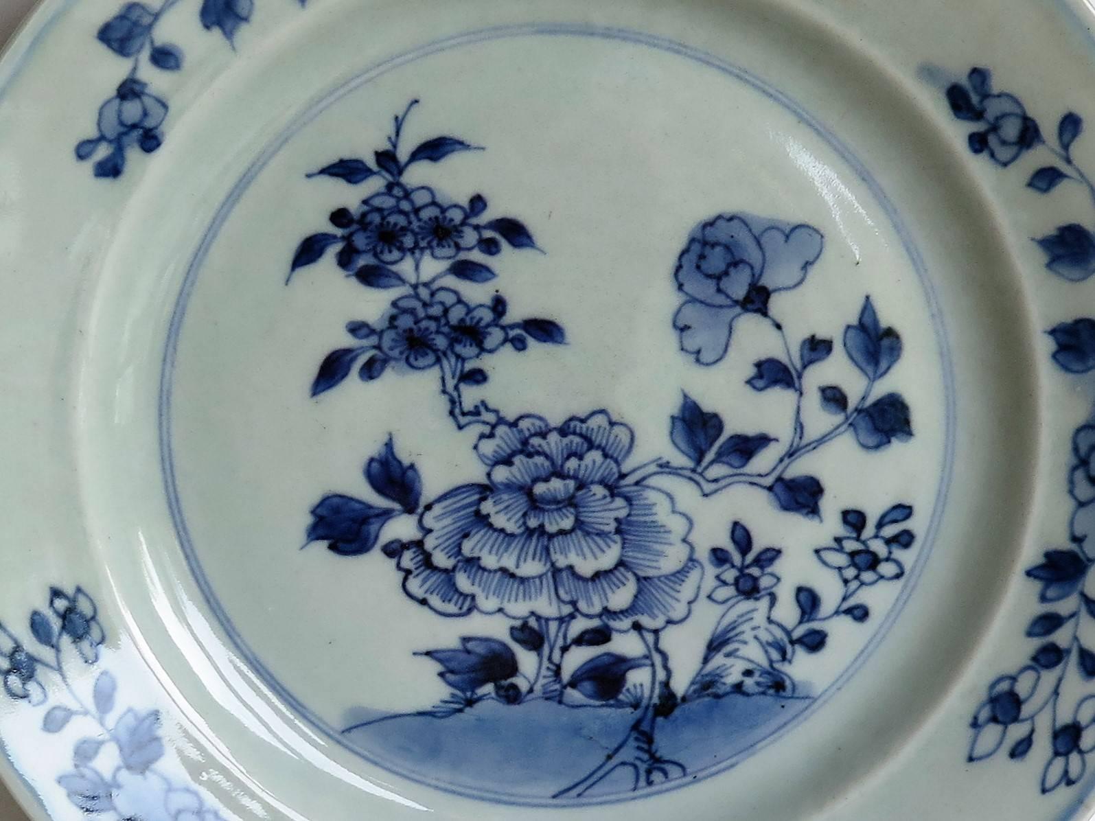 18th Century Chinese Porcelain Plate Blue and White, Qing Qianlong Circa 1770 2