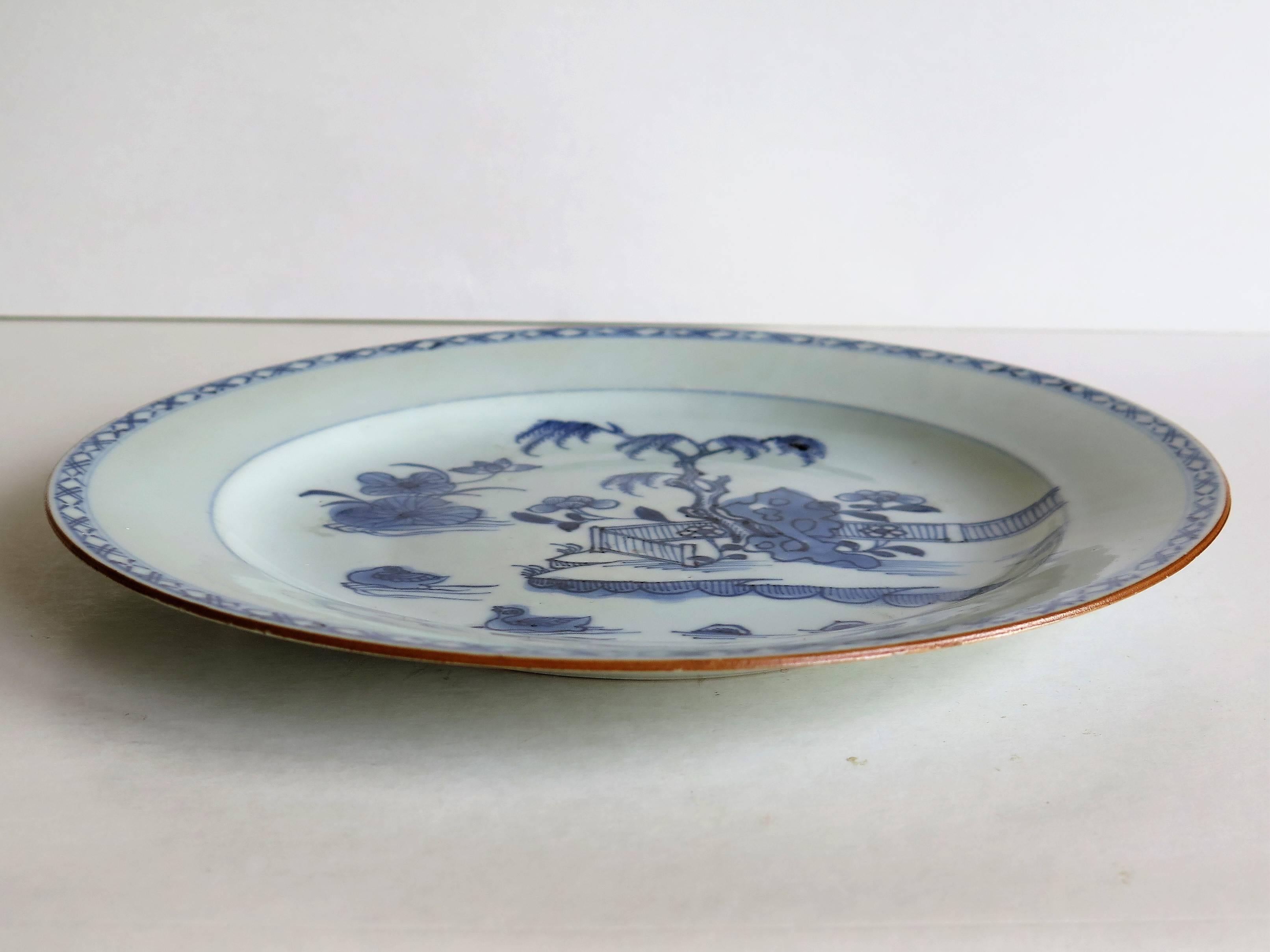 18th Century Chinese Porcelain Blue and White Plate, Qing Qianlong Circa 1760 In Good Condition In Lincoln, Lincolnshire