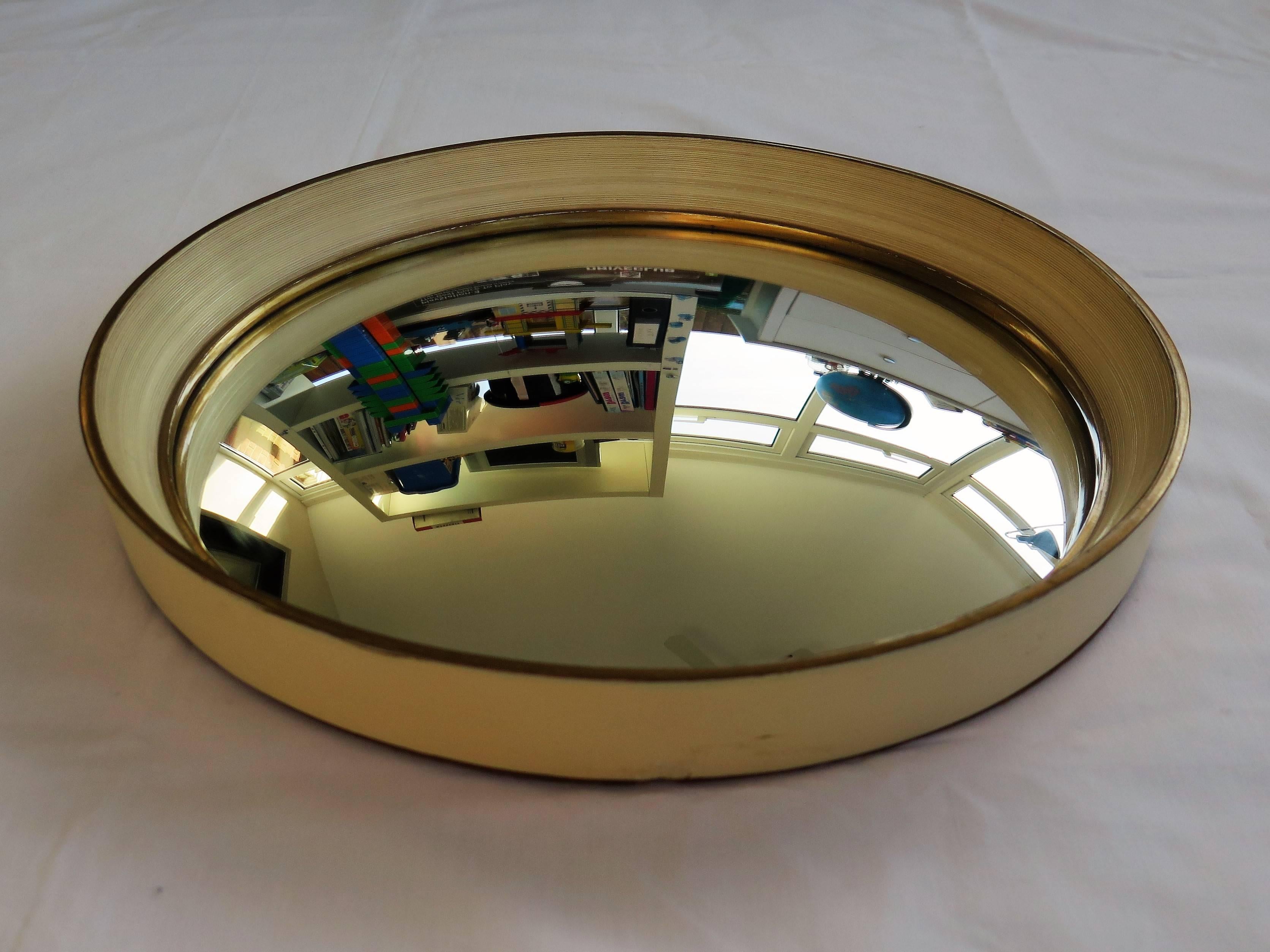 Round Convex Wall Mirror Turned Cream Wood Frame with Gilt Detail, Ca. 1925 In Good Condition In Lincoln, Lincolnshire