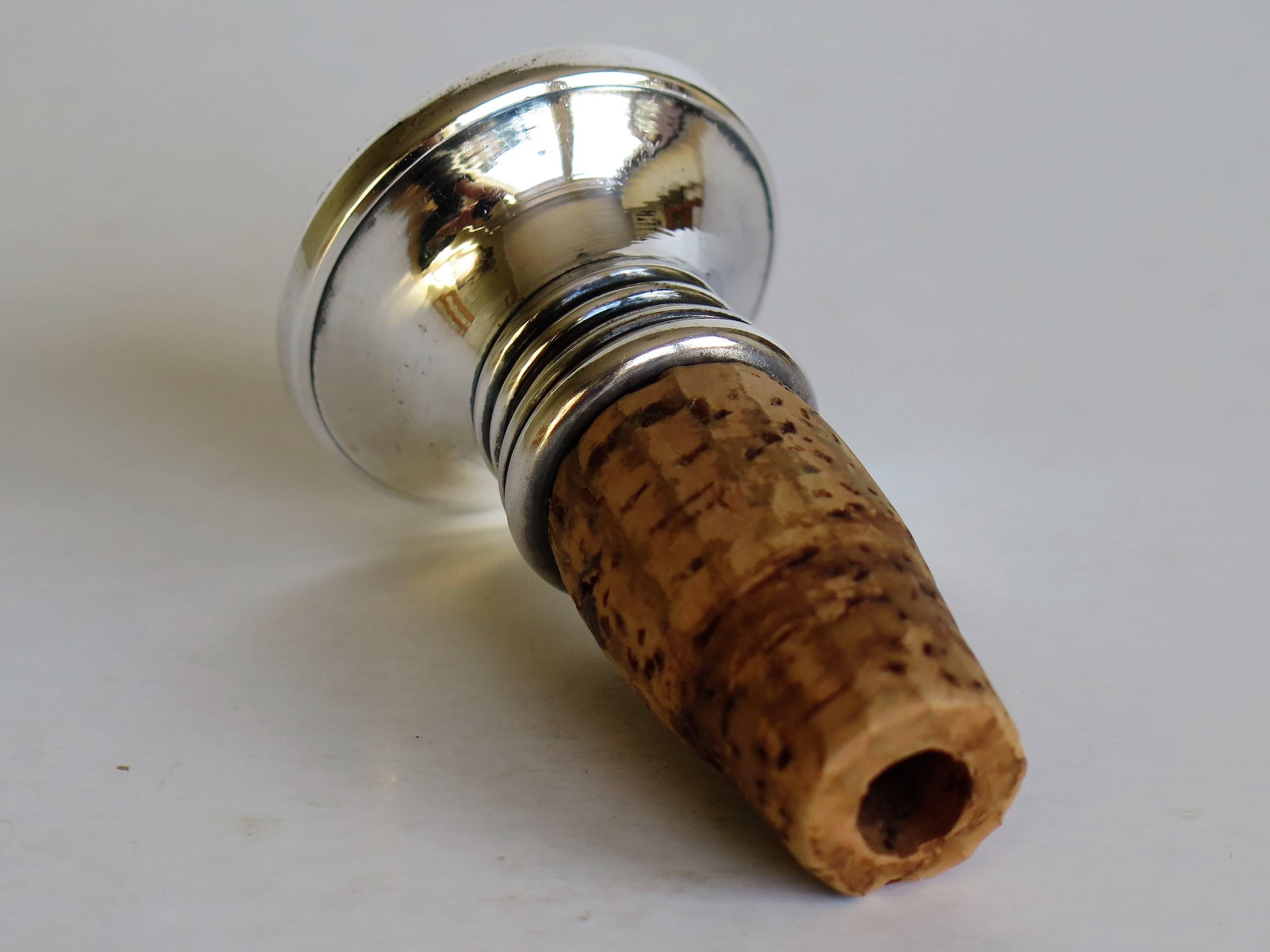 Silver Wine Bottle Stopper with Portugal Coat of Arms and Cork Stopper 3