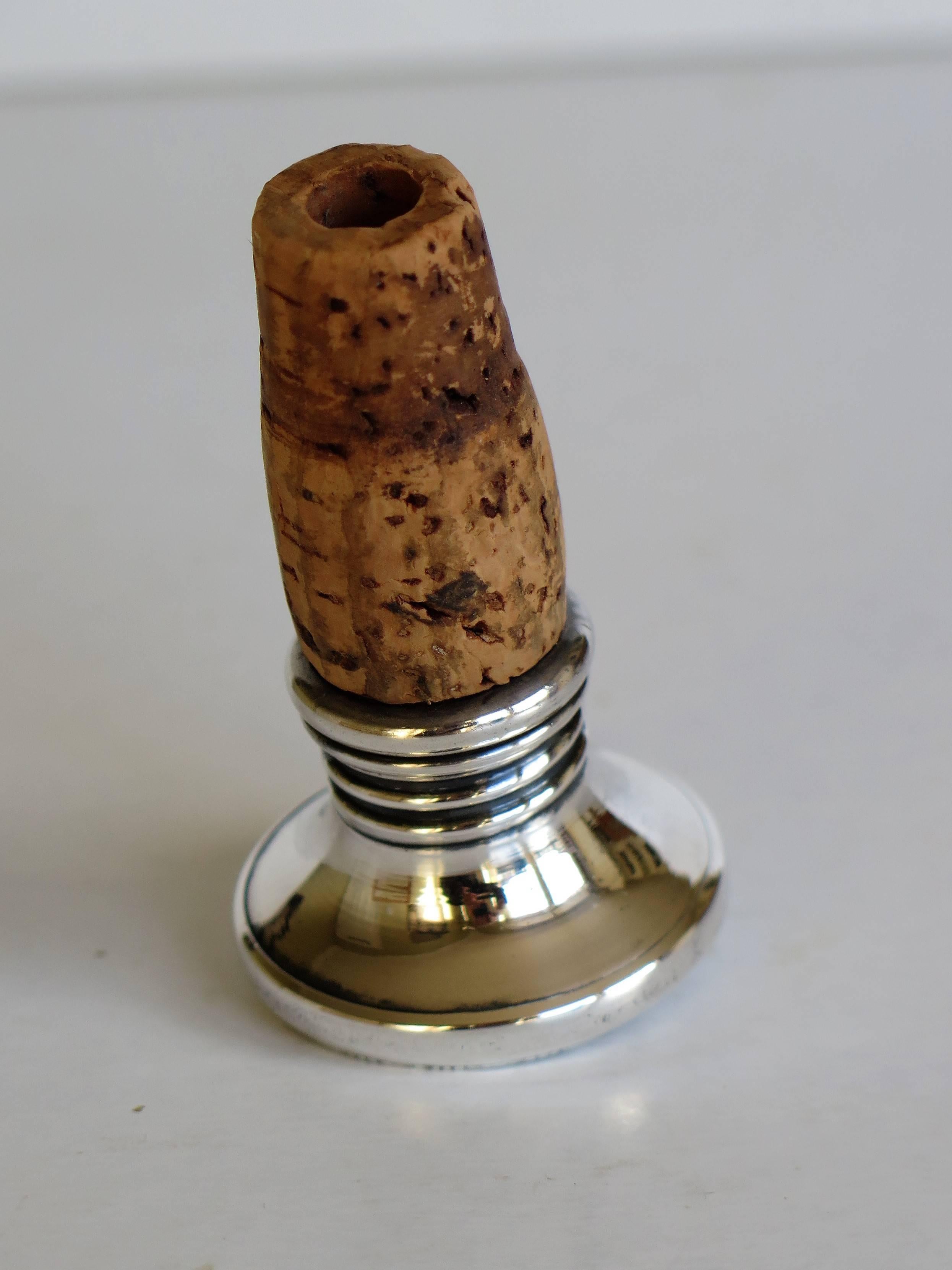 Silver Wine Bottle Stopper with Portugal Coat of Arms and Cork Stopper 2