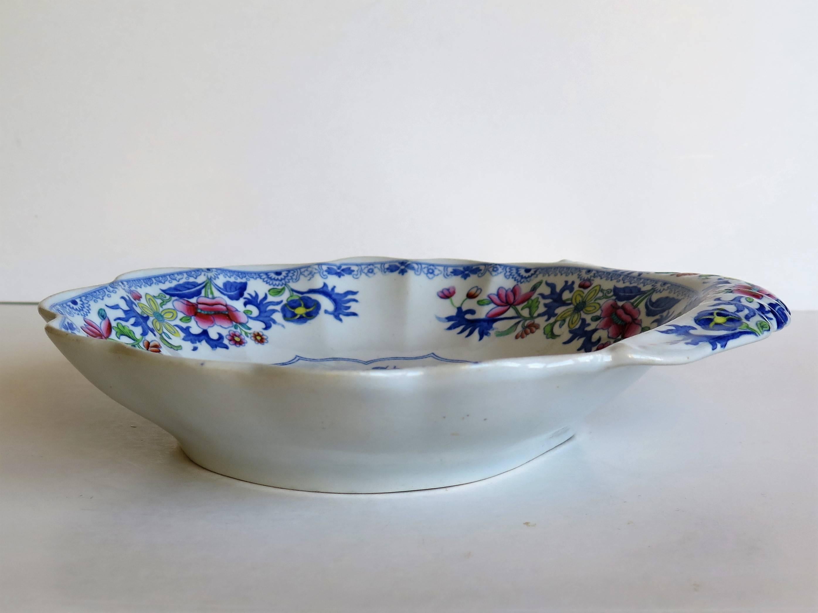 English Georgian Spode Ironstone Shell Dish or Plate Bang Up Pattern No. 2886, Ca 1820 For Sale
