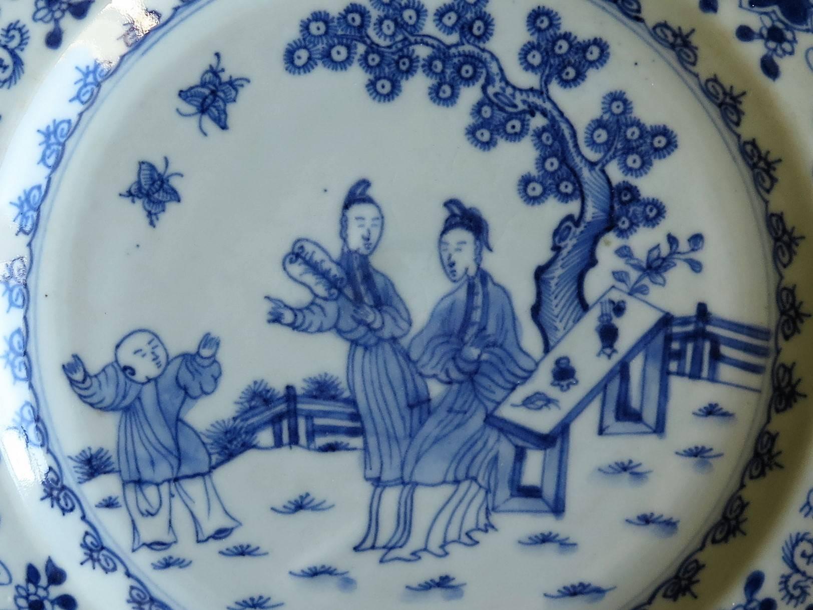 18th Century Chinese Porcelain Plate Blue and White Hand Painted, Qing Qianlong In Good Condition In Lincoln, Lincolnshire
