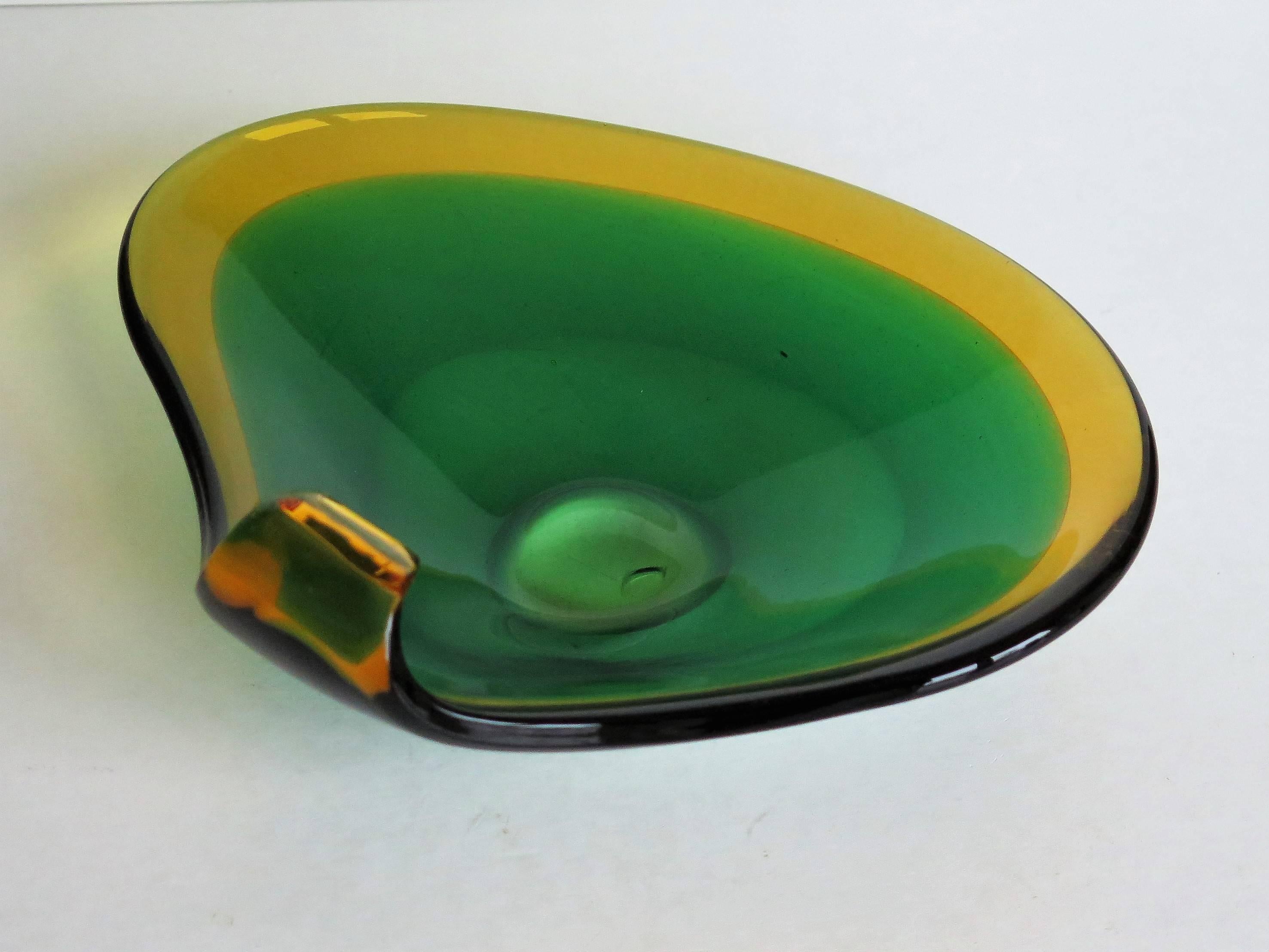 Hand-Crafted Murano Glass Bowl Flavio Poli for Seguso Vetri d'Arte Green and Gold, Circa 1950