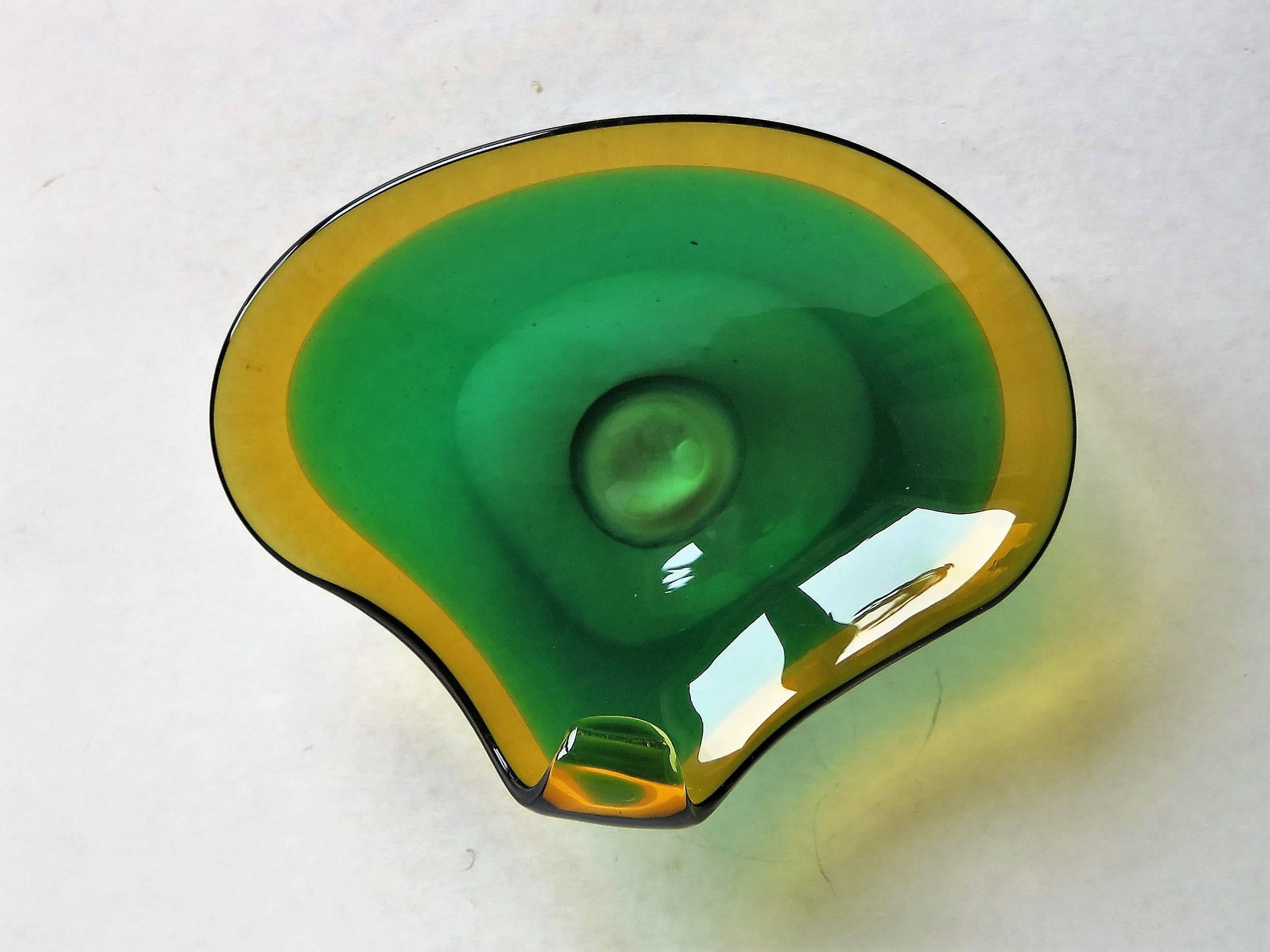 20th Century Murano Glass Bowl Flavio Poli for Seguso Vetri d'Arte Green and Gold, Circa 1950