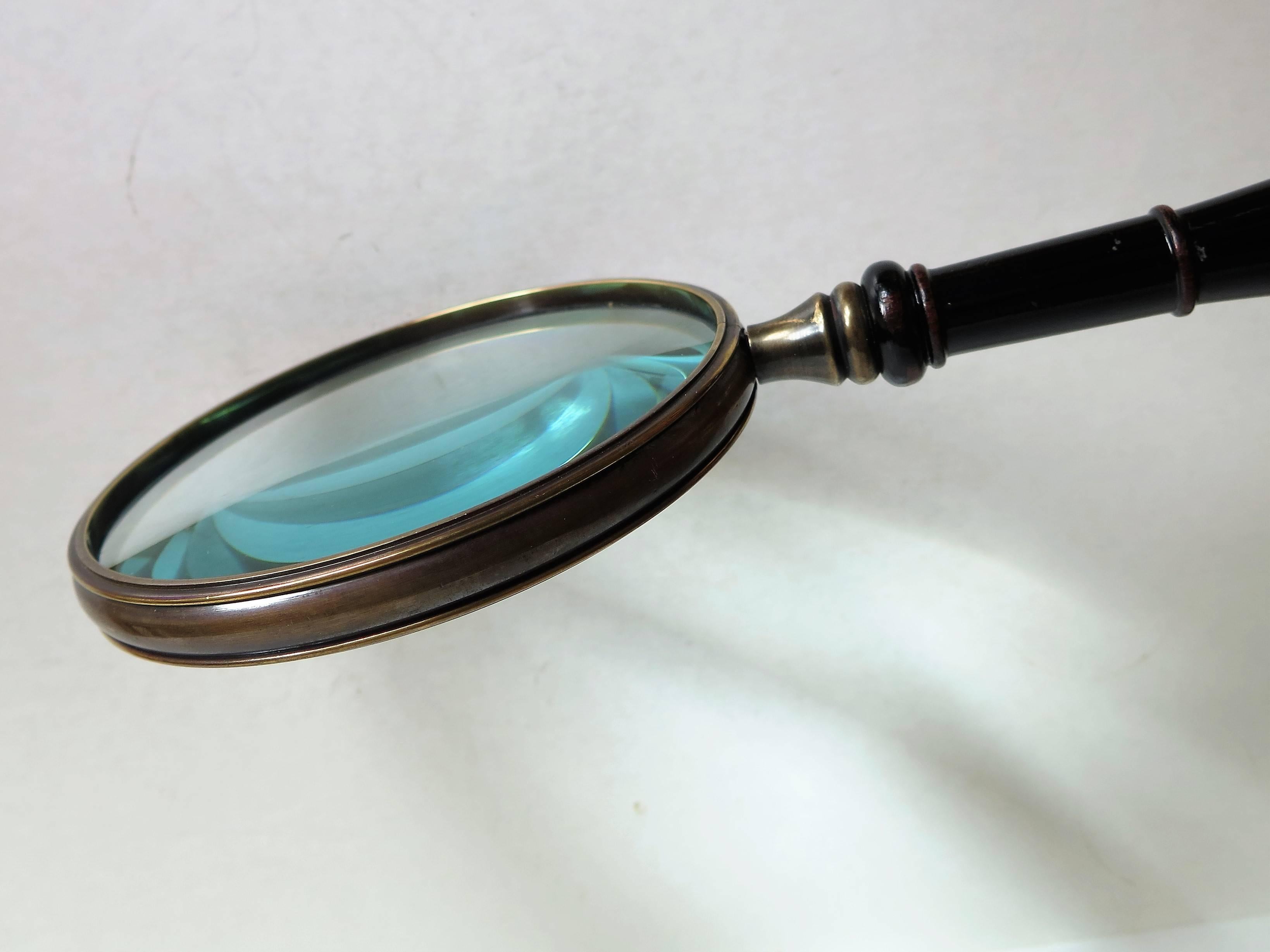 19th Century Victorian Large Magnifying Glass Hand Turned Handle, Circa 1860 1