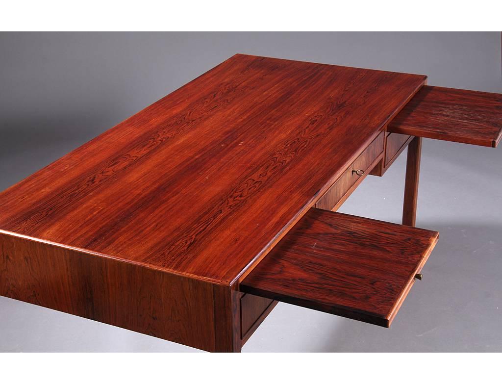 Mid-20th Century Danish rosewood desk circa 1960s For Sale