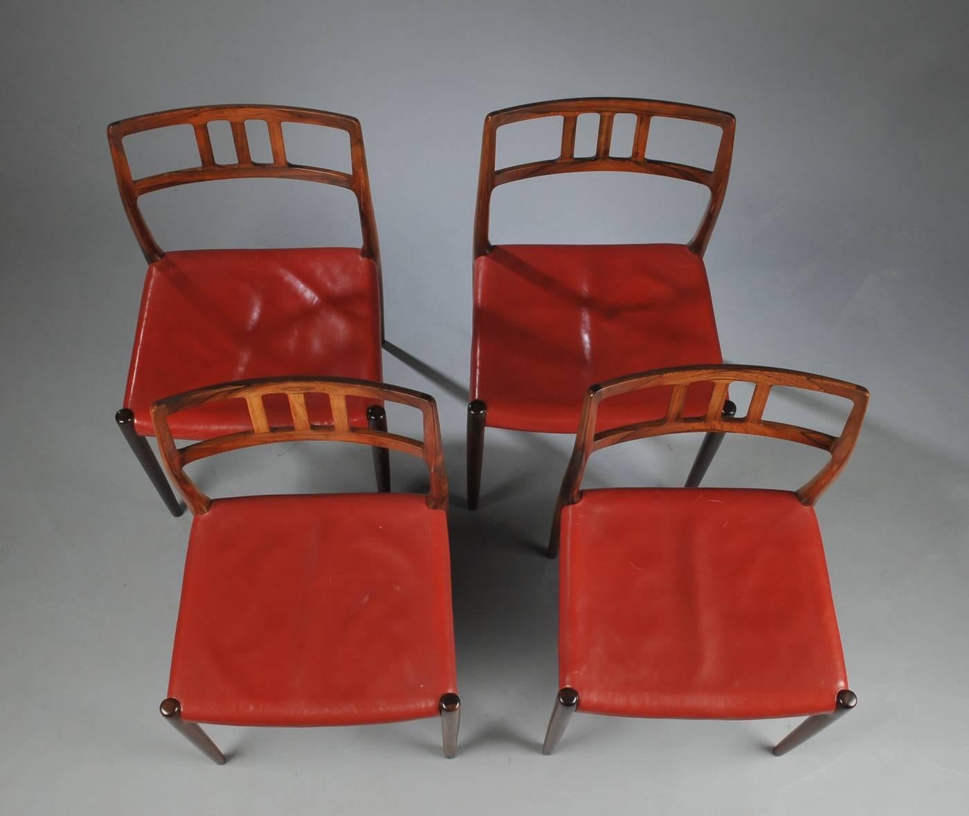 Set of 4 rosewood dining chairs by Niels Otto Moller (Skandinavische Moderne) im Angebot