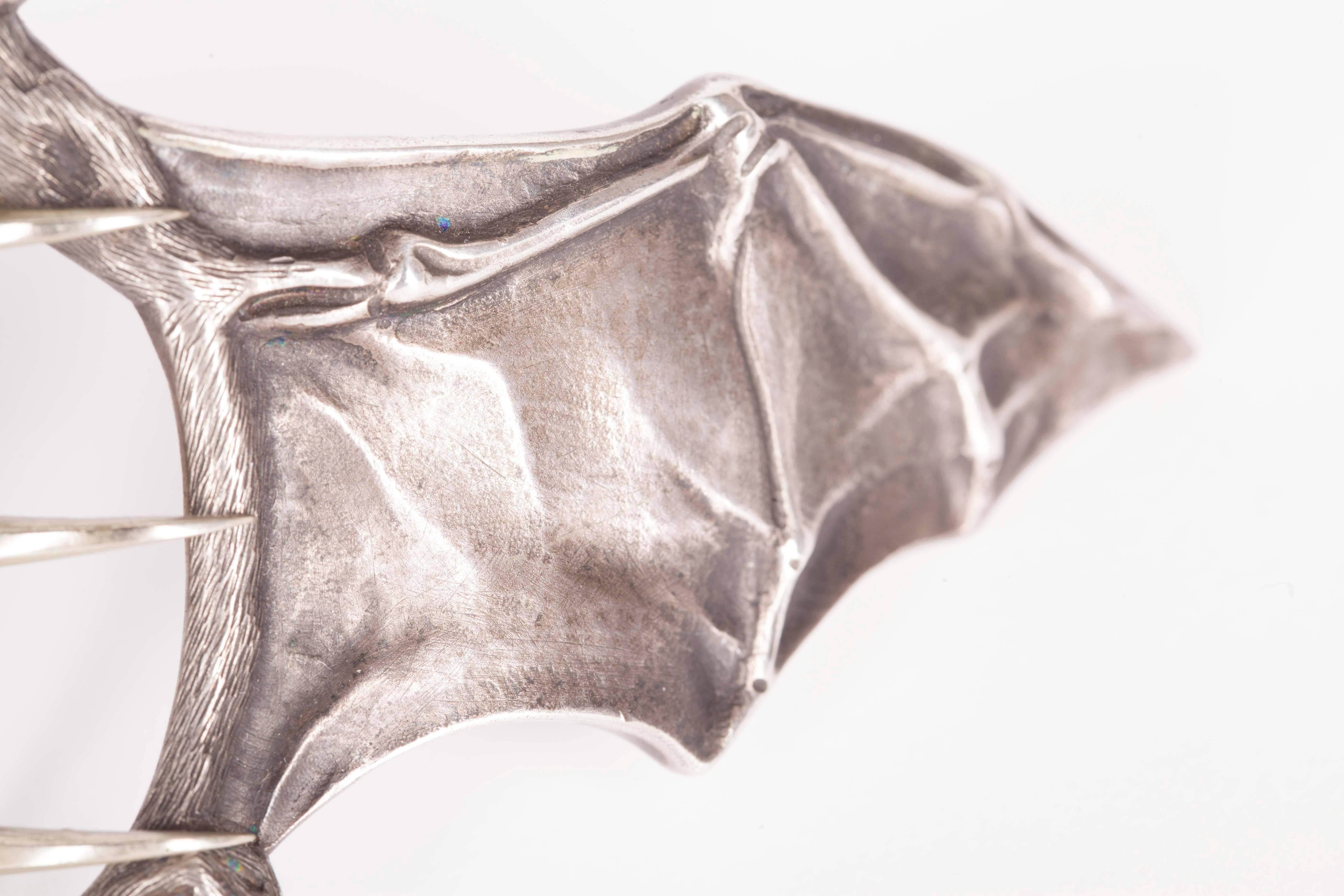 bat belt buckle