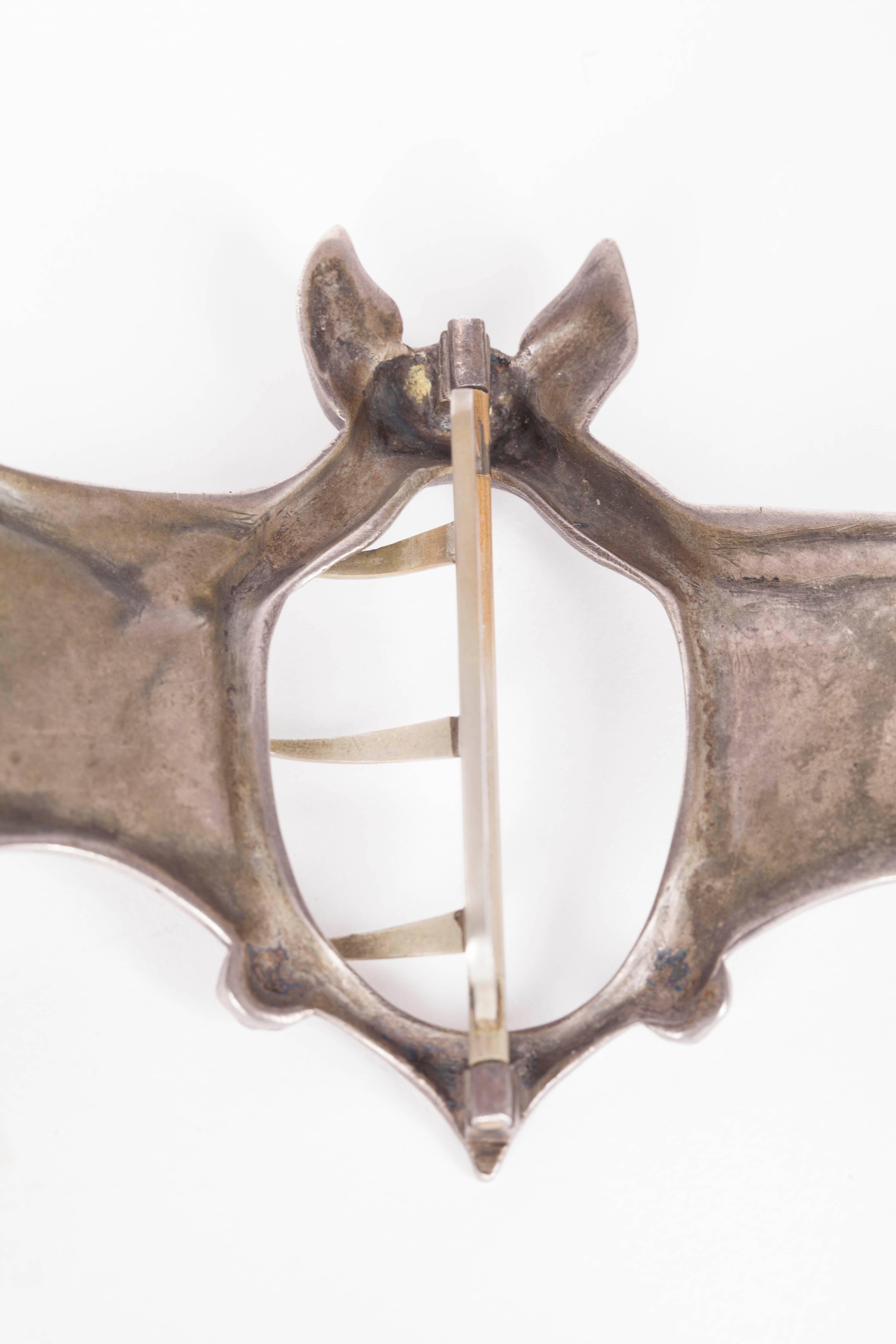 Silver Art Nouveau Buckle in the Form of a Bat by Ferdinand Erhart, 1908 In Excellent Condition For Sale In Amstelveen, NL