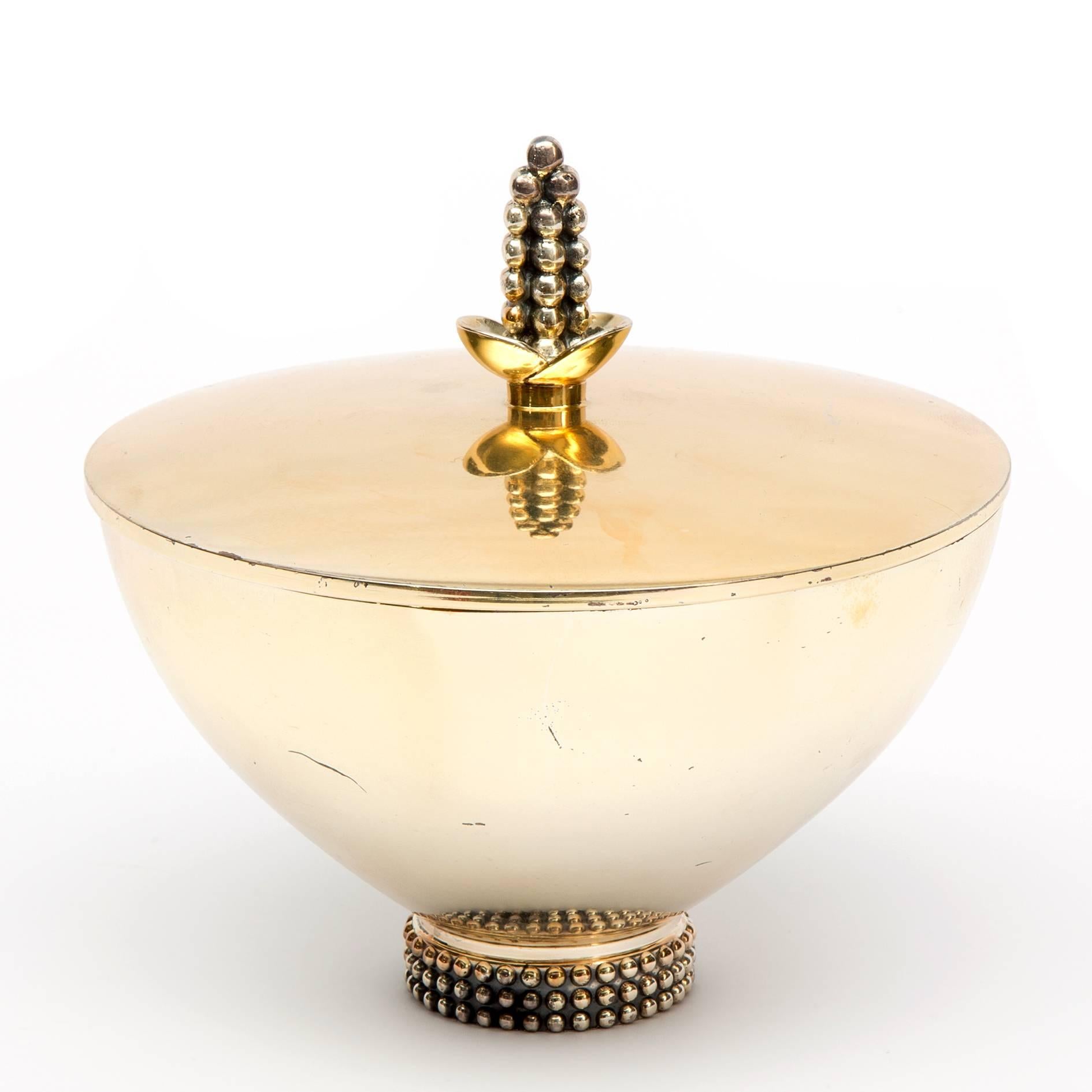 A beautiful gold plated sterling silver bonbonnière with a bunch of grapes as a lid handle, marked 925 sterling and with a standing lion. Manufactured in the 1960s by Gebrüder Deyhle, Schwäbisch Gmünd, Germany. Gebr. Deyhle was founded in 1820 and