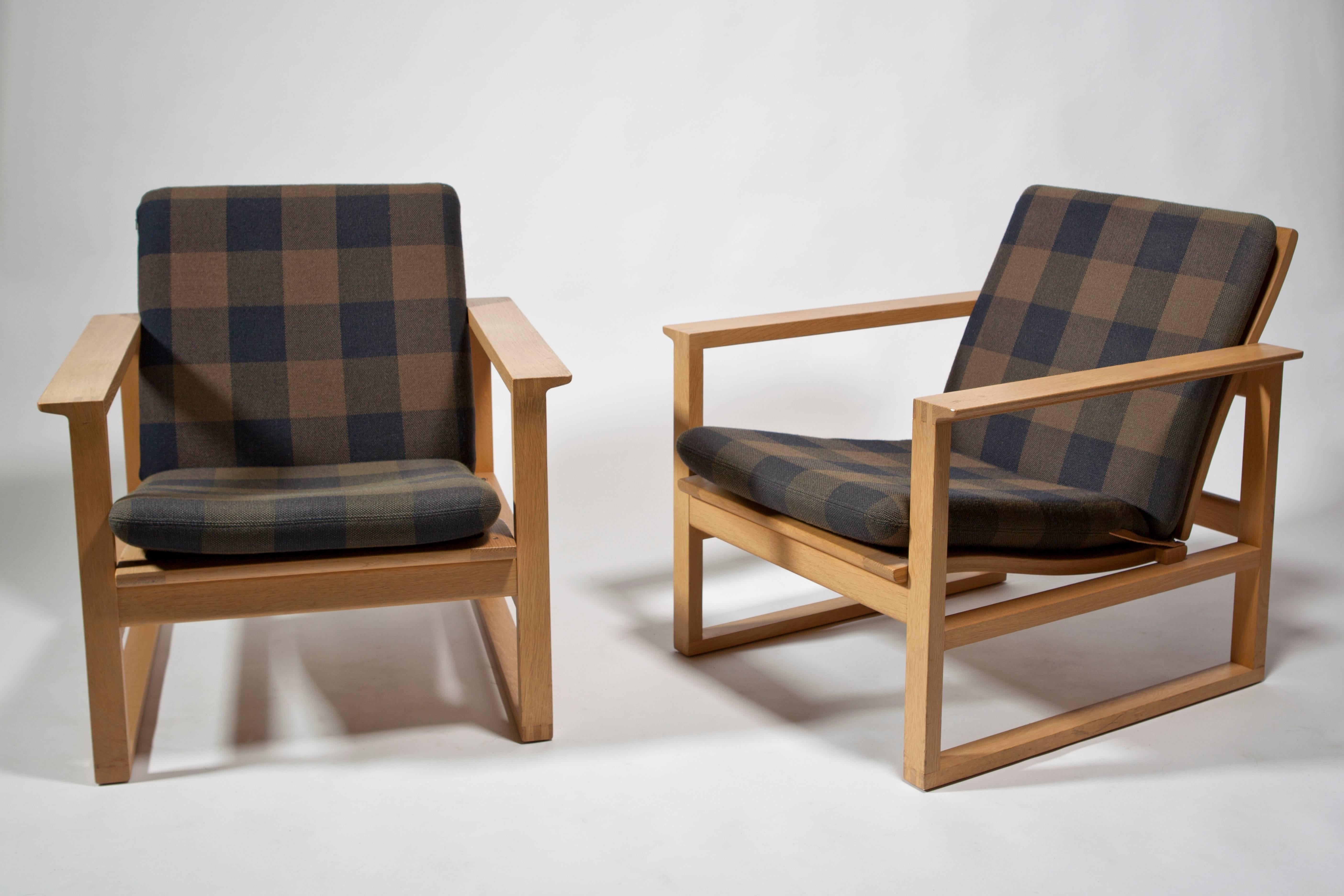 Børge Mogensen, Pair of Oak Armchairs for Fredericia Stole Fabrik, 1956 4
