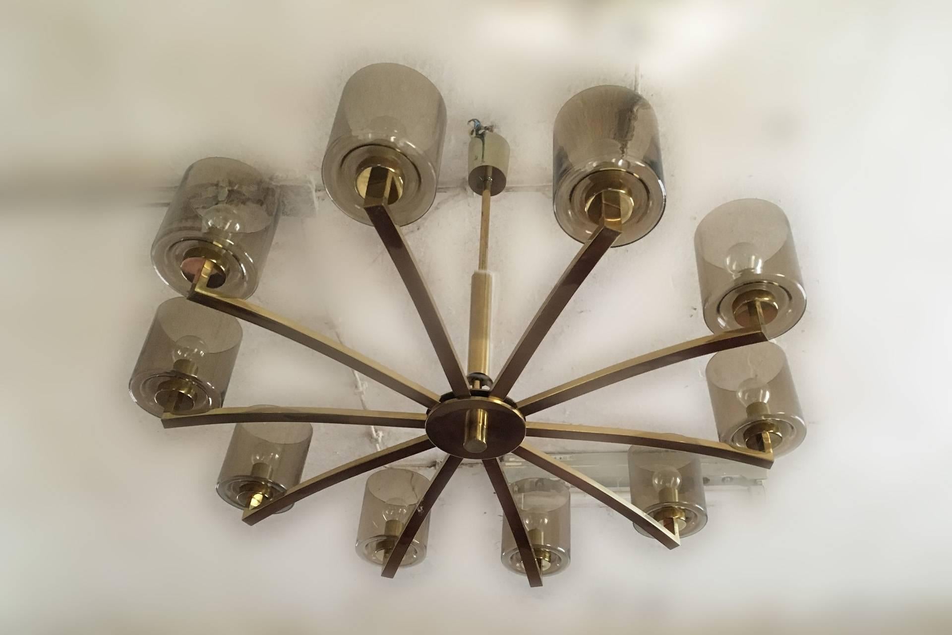 German Ten-Light Mid-Century Design Brass and Smoked Glass Chandelier For Sale