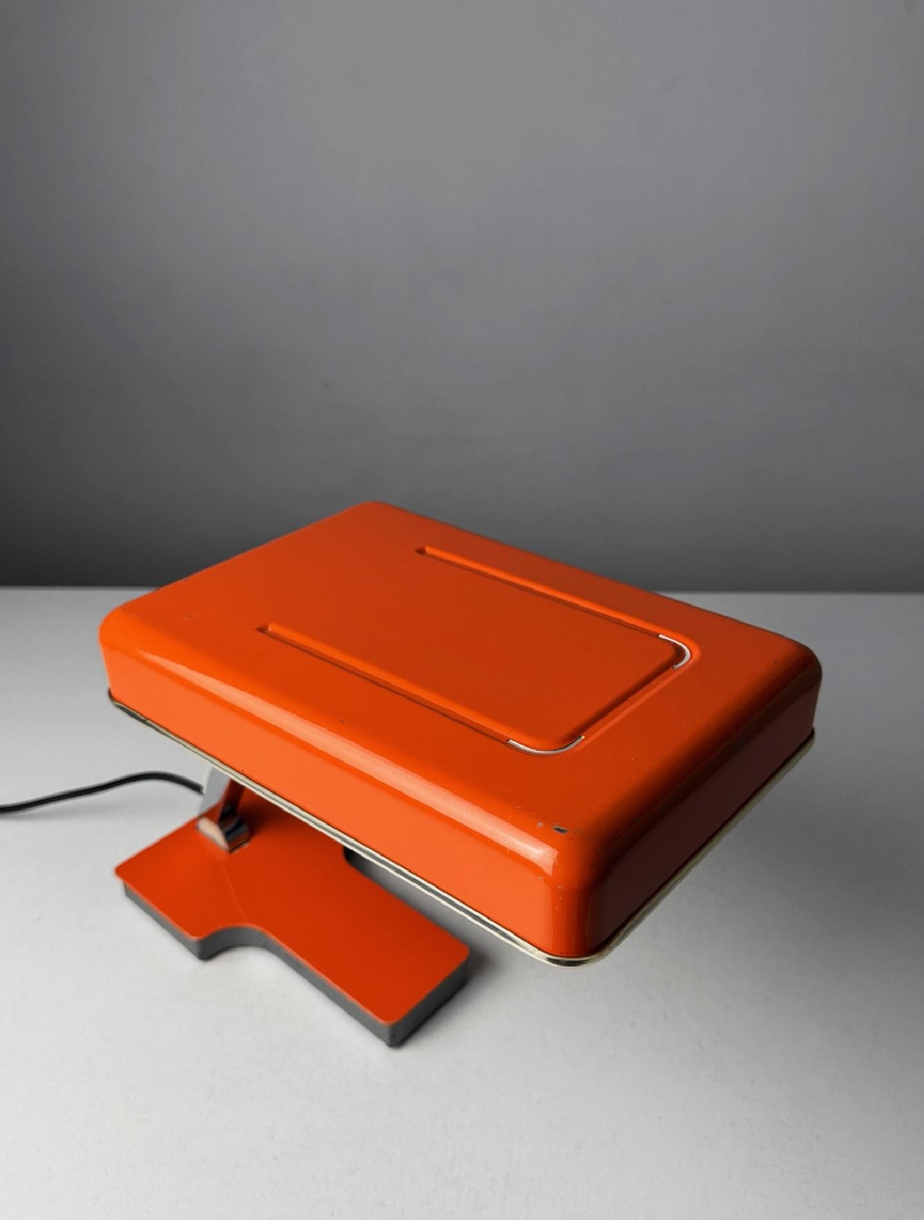 Mid-Century moderno Fase Mini: Un'icona del design spagnolo di metà secolo 1970-1979 totalmente pieghevole in vendita