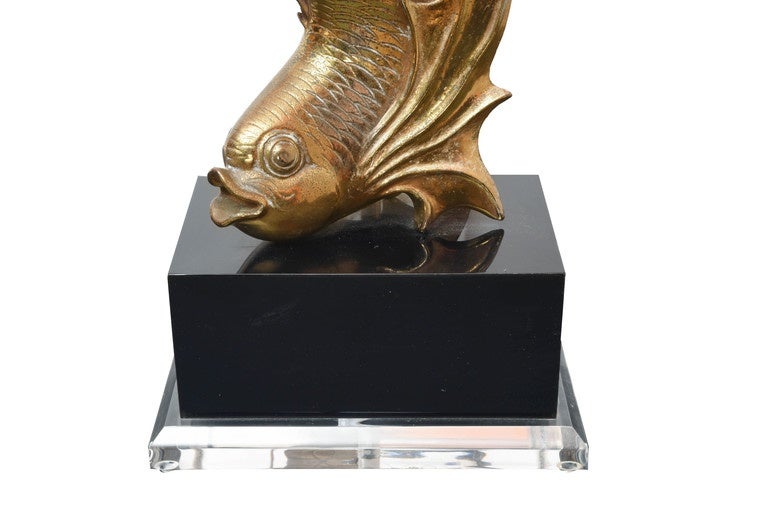 Gilt Brass Fish Italian Table Lamp, 1970s In Excellent Condition For Sale In Milan, IT