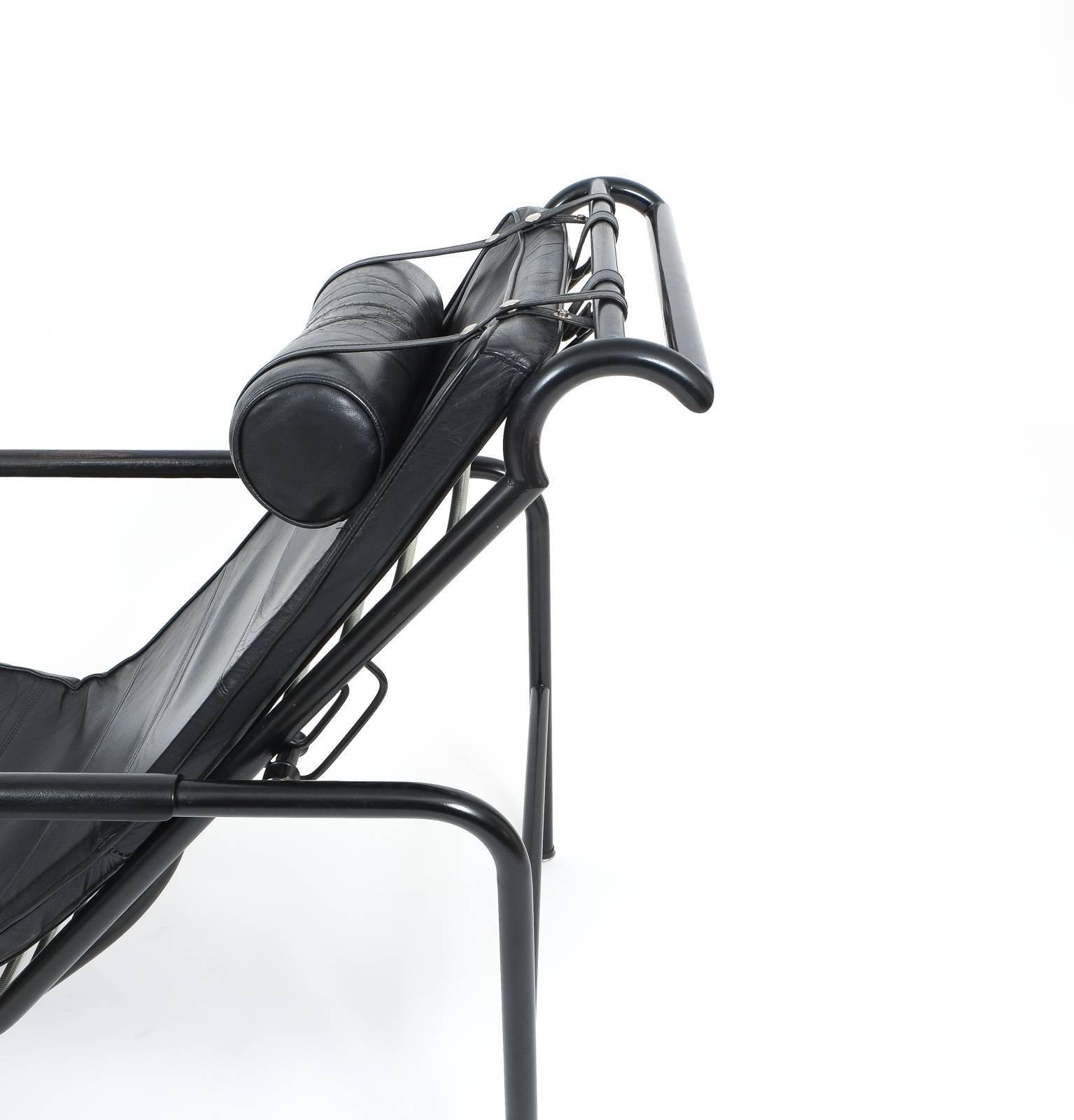 Modern Black Leather Genni Chaise by Gabriele Mucchi for Zanotta