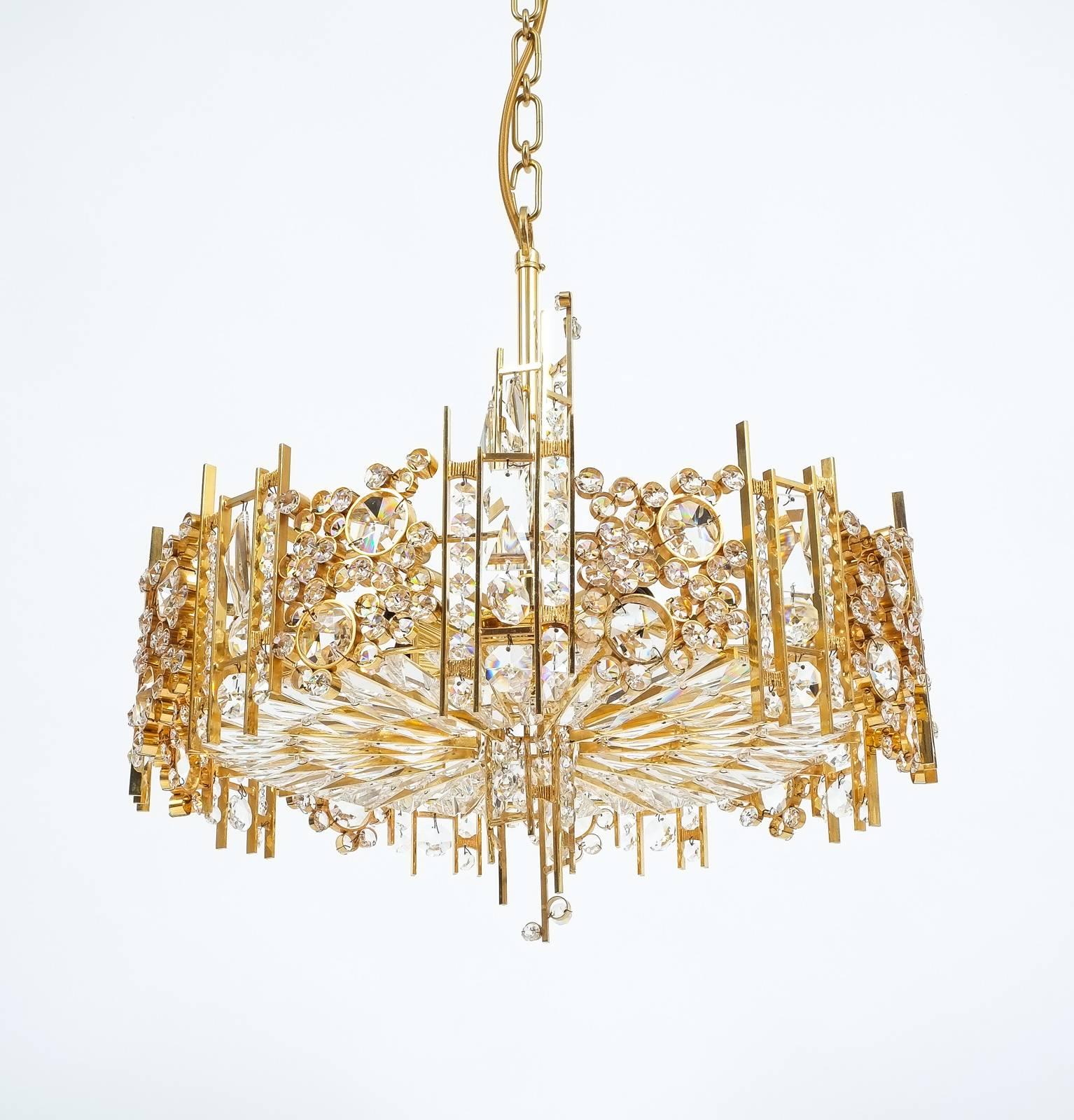Mid-20th Century One of Two Golden Brass Crystal Glass Encrusted Chandeliers Palwa, Germany 1960