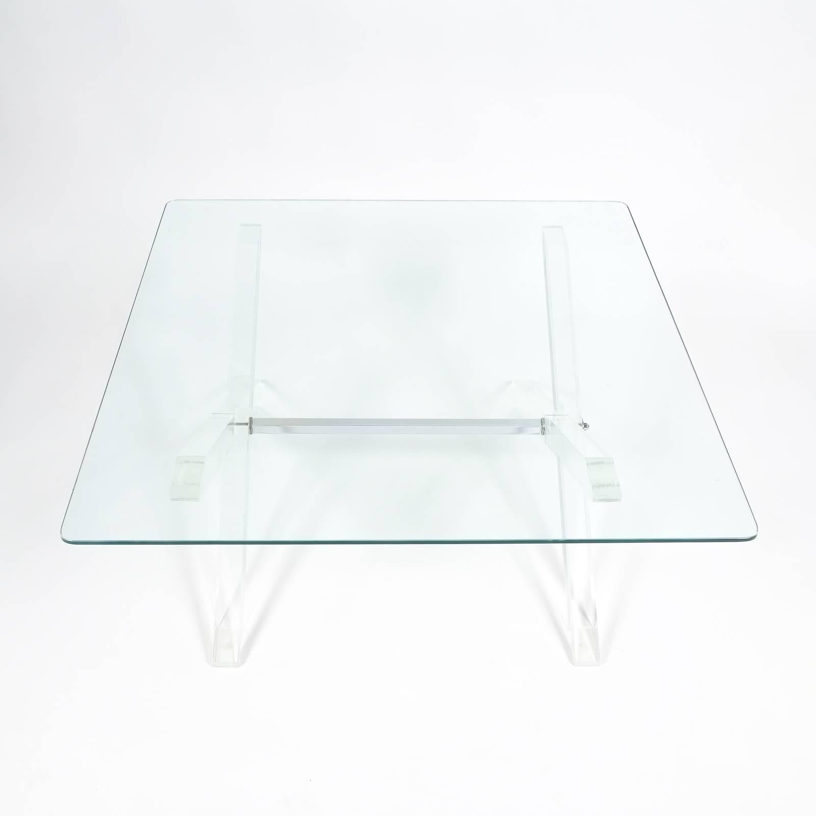 Lucite X-Frame Coffee Table, circa 1970 In Good Condition For Sale In Vienna, AT