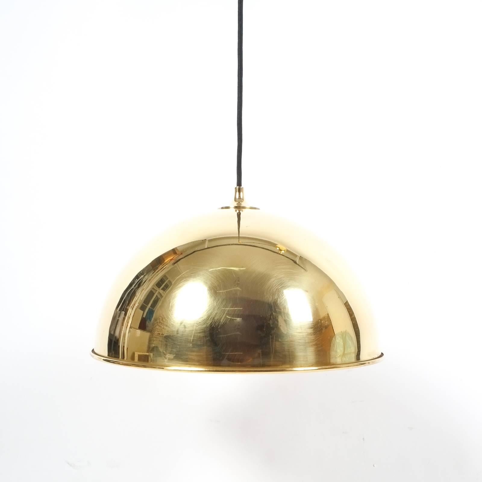 German Adjustable Refurbished Brass Counterweight Pendant Lamp by Florian Schulz For Sale