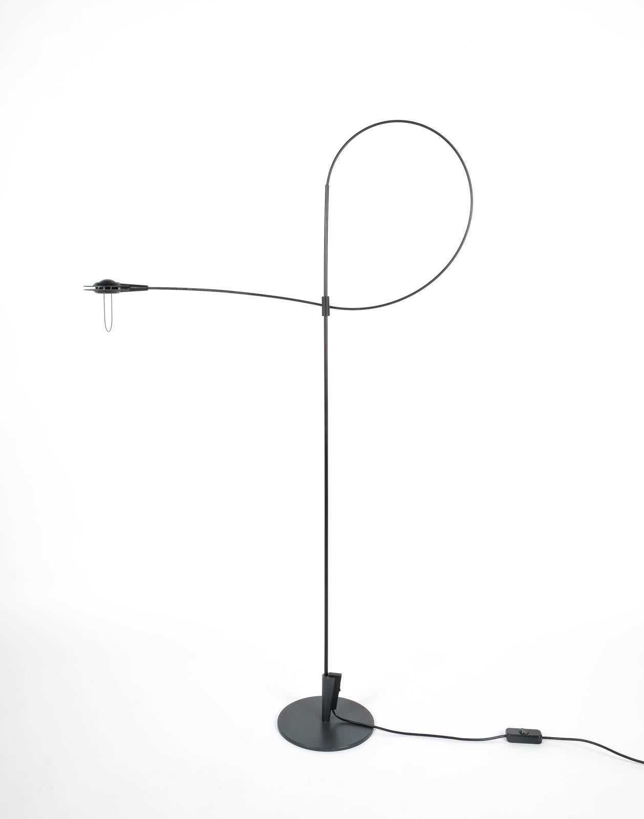 Rare floor lamp by Rene Kemna for Sirrah. Designed in Italy, circa 1980s. Anodized metal and flexible fiberglass structure allows the light and shade to articulate into various positions.