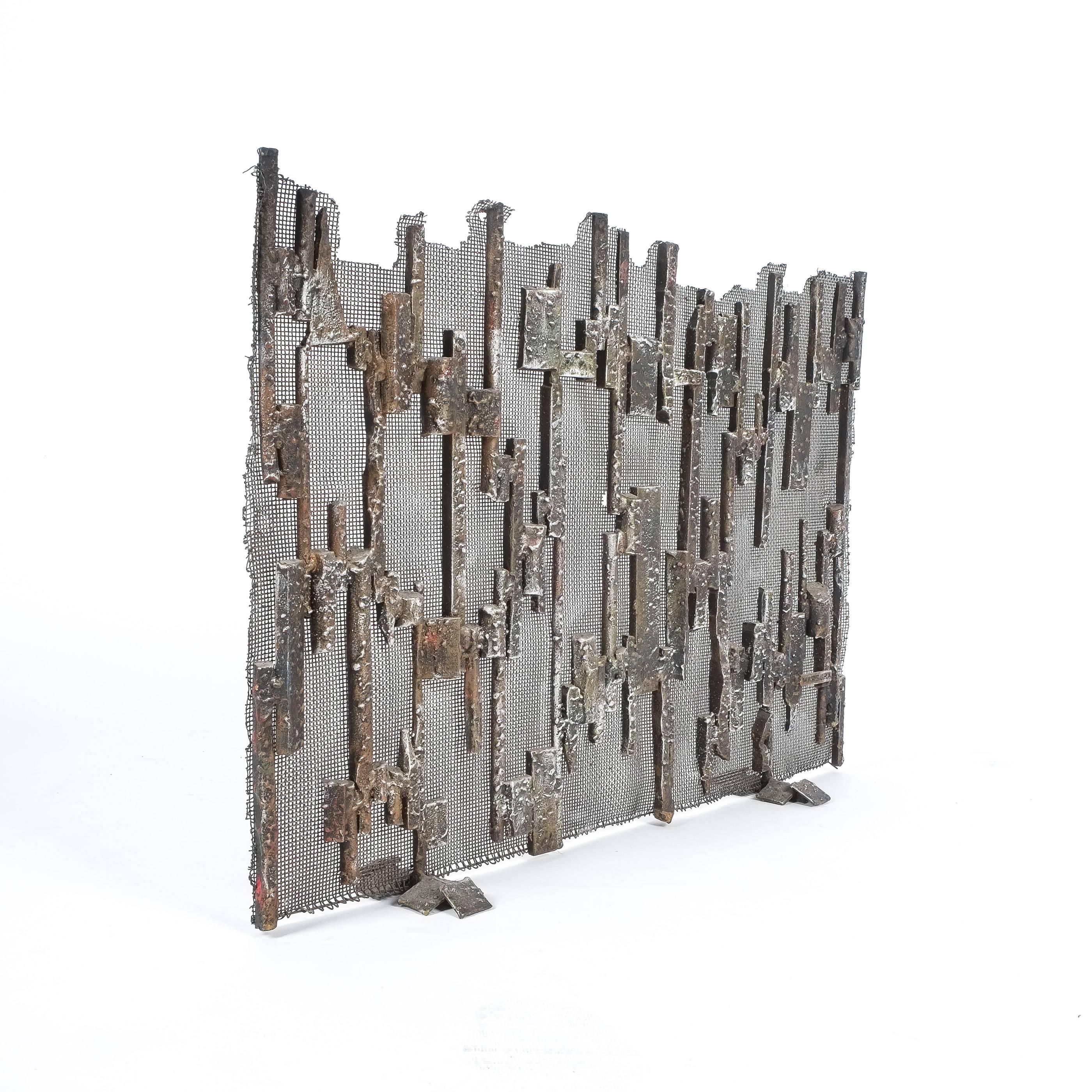 Salvino Marsura Artistic Brutalist Iron Fire Screen, Italy, 1960 im Zustand „Gut“ in Vienna, AT