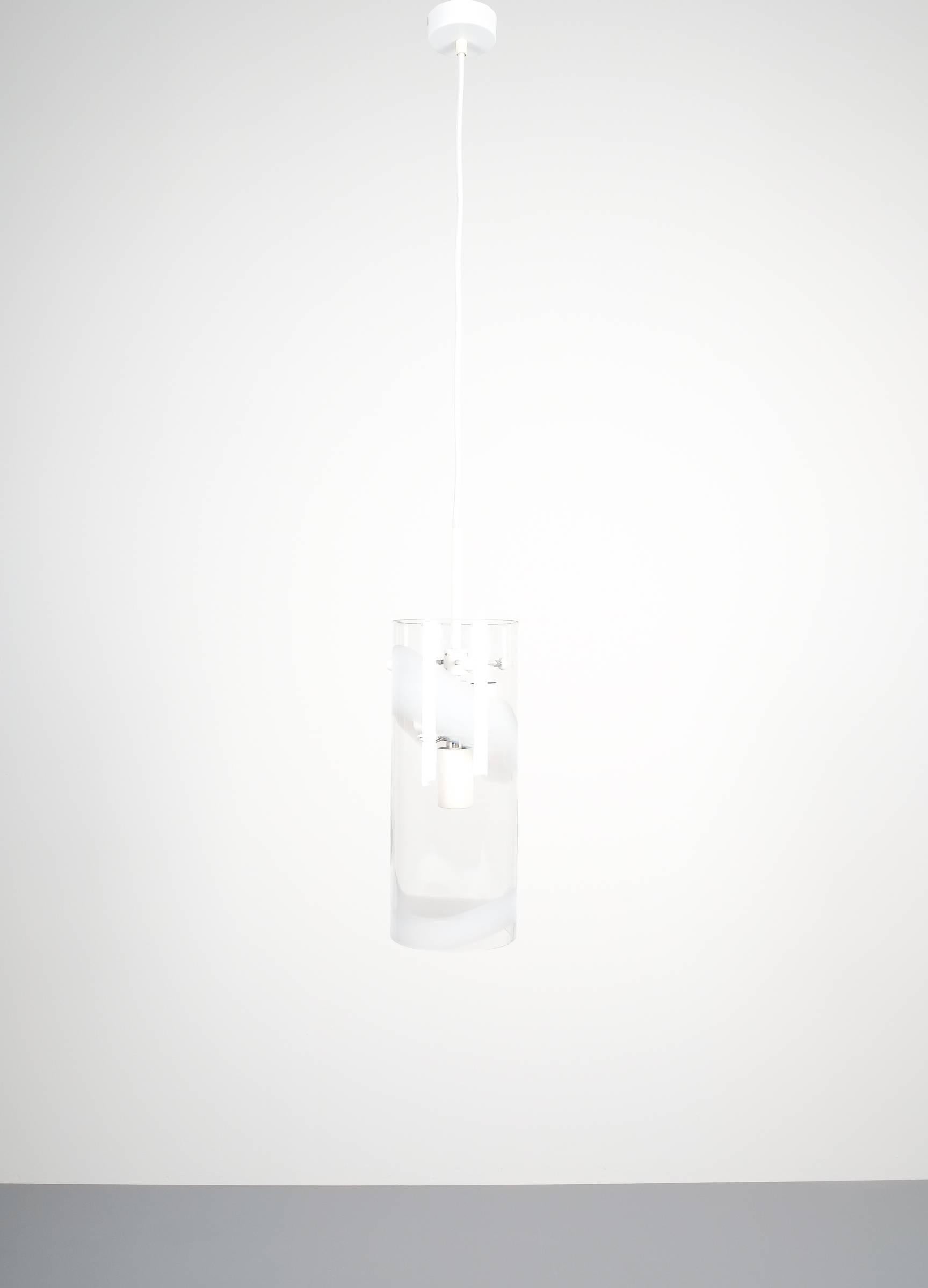 Lampade a sospensione multiple di grandi dimensioni in vetro trasparente bianco J.T. Kalmar, 1960, restaurata In condizioni buone in vendita a Vienna, AT
