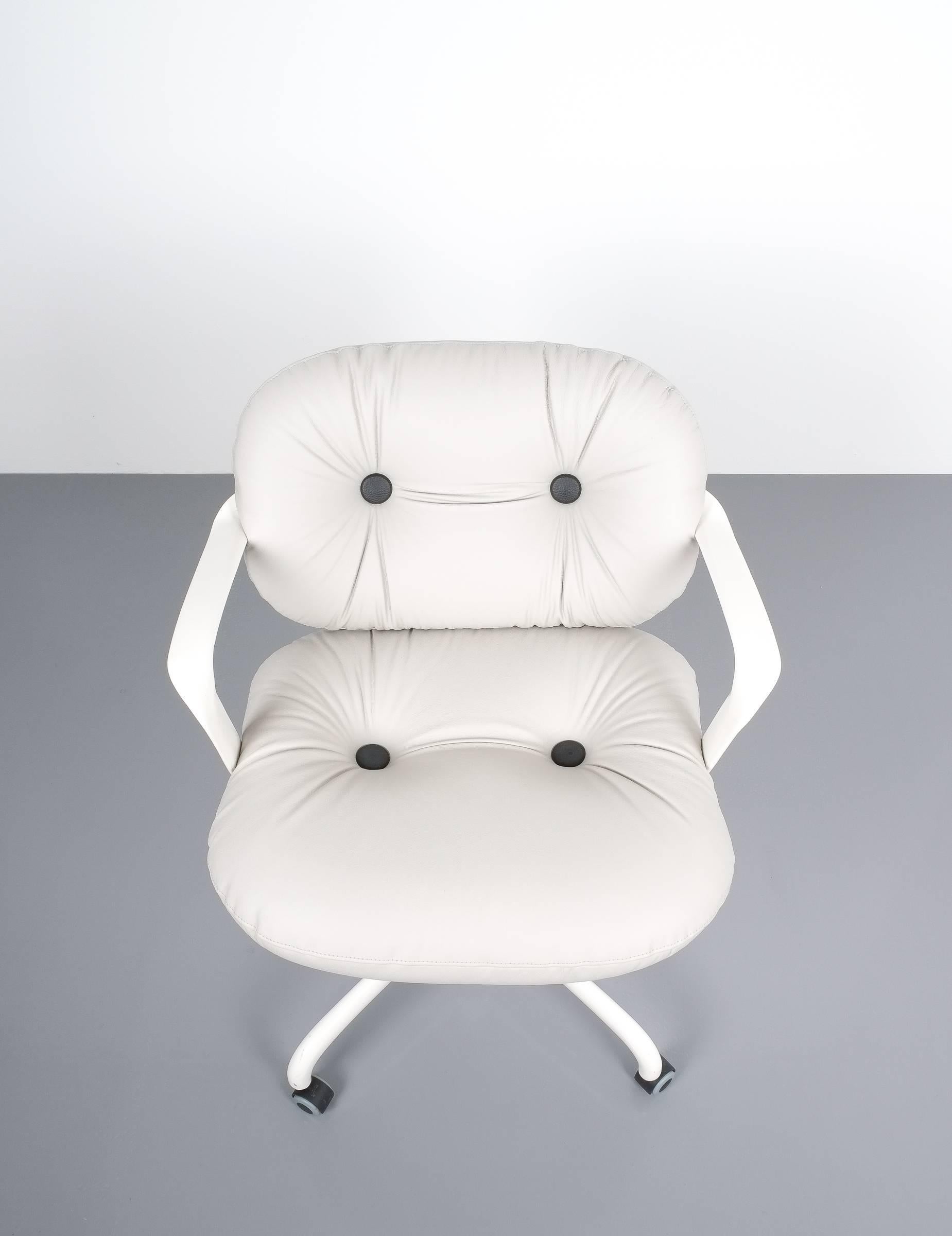 Late 20th Century Andrew Morrison and Bruce Hannah for Knoll Office Chair Grey Leather, 1975