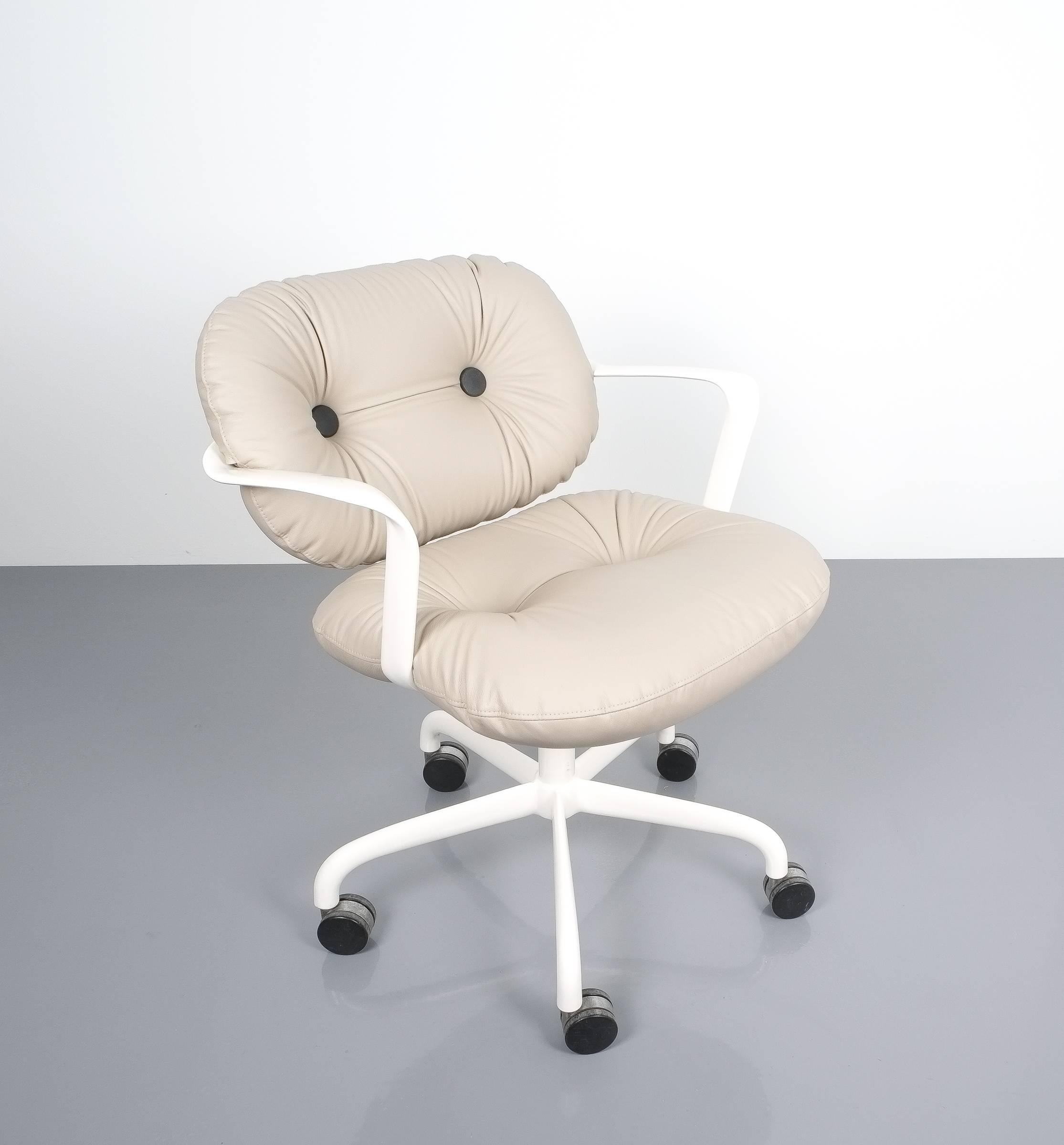 Late 20th Century Andrew Morrison and Bruce Hannah for Knoll Office Chair Beige Leather, 1975