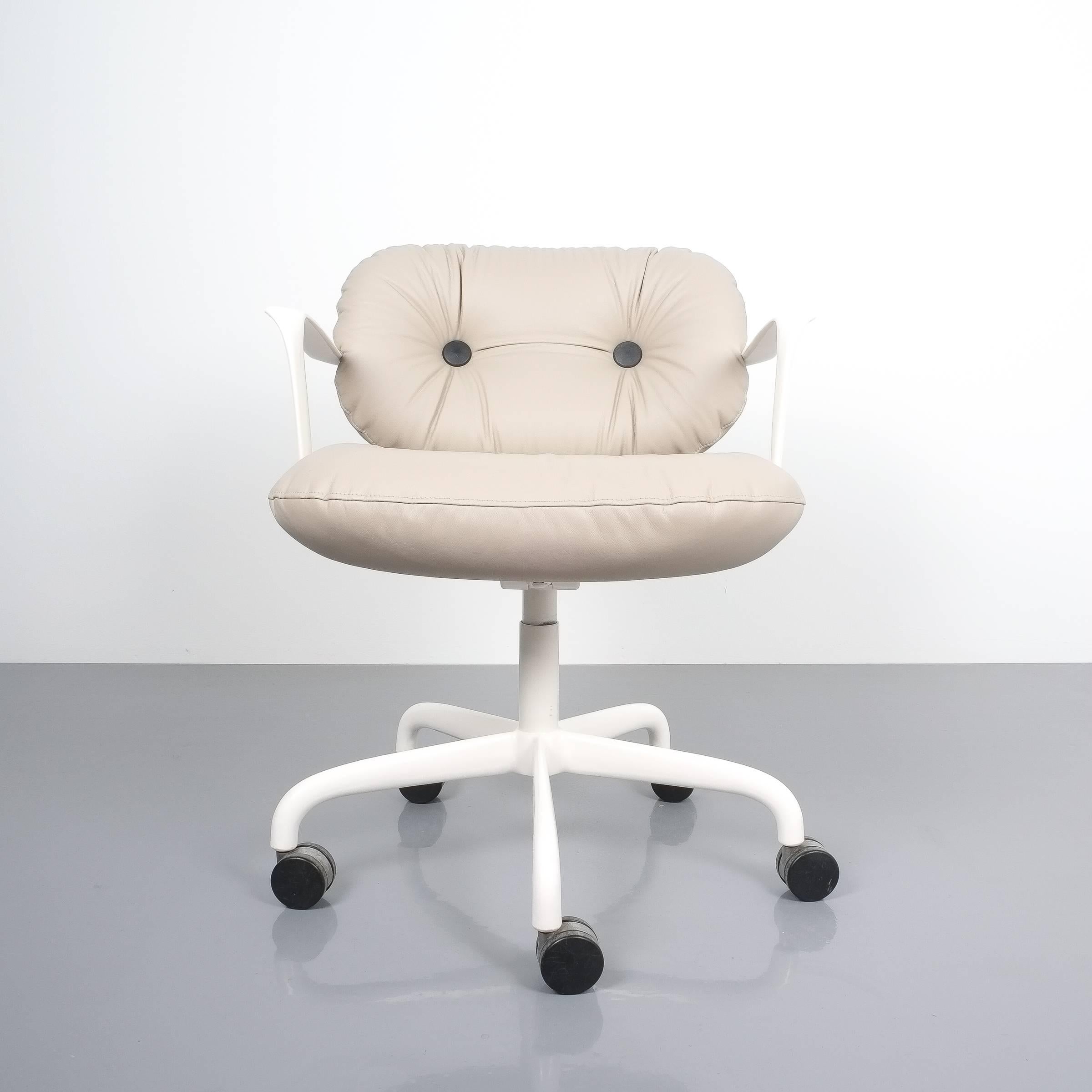 Andrew Morrison and Bruce Hannah for Knoll office chair grey leather, 1975. Newly upholstered very light beige brown leather office desk chair on a white base with swivel and tilt mechanism in great condition.